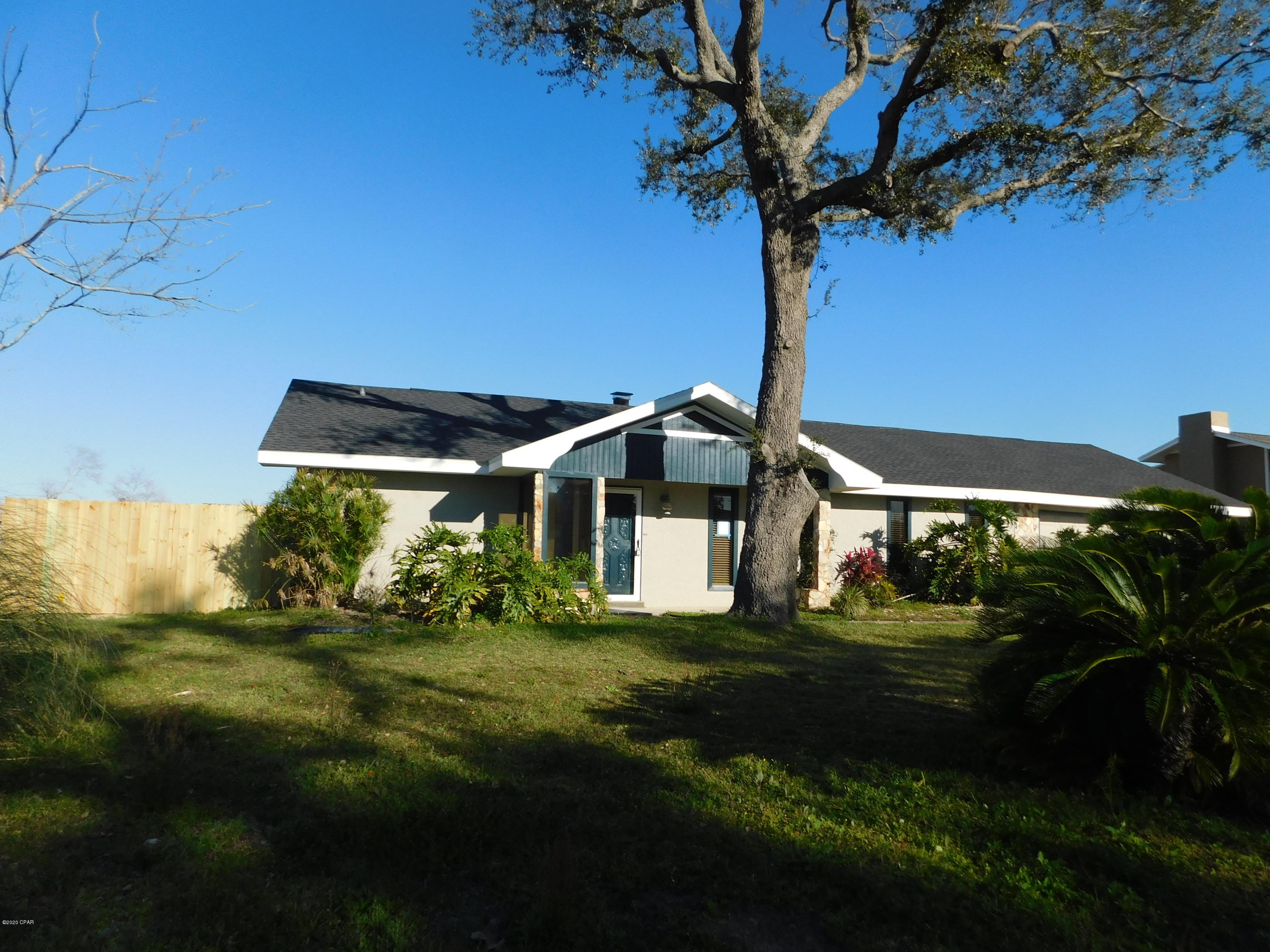 Venetian Villa 1st Add Replat - Residential