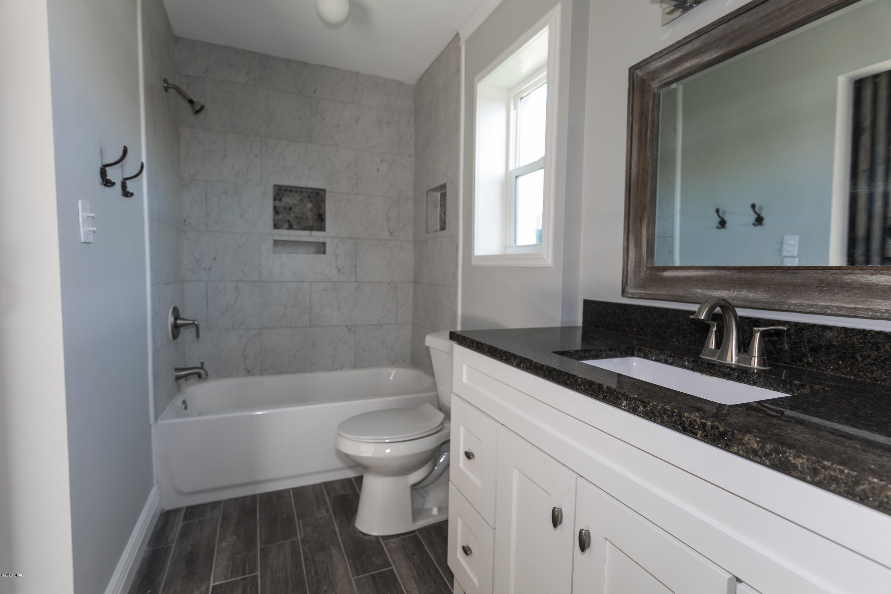 Venetian Villa 1st Add Replat - Residential