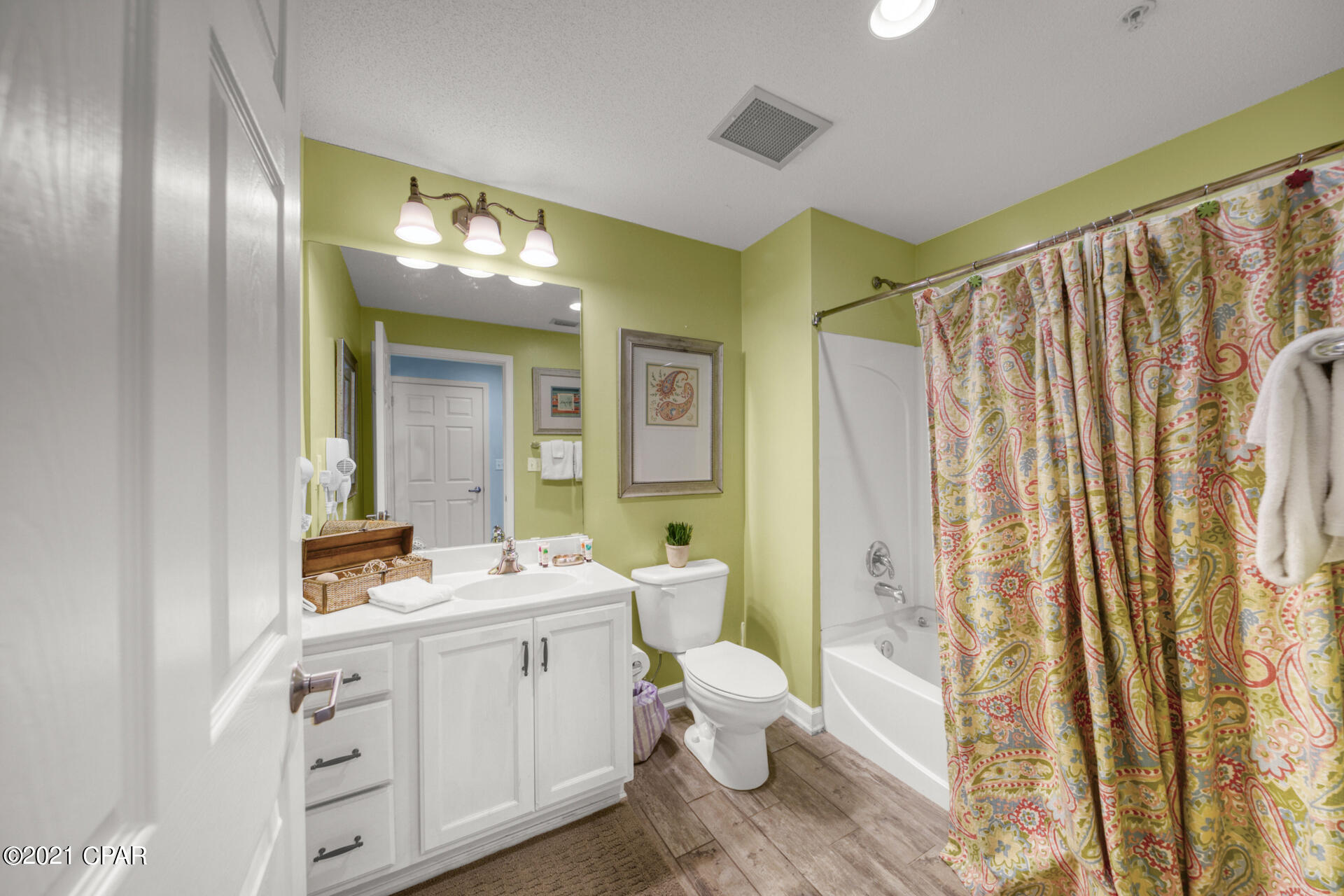 Sterling Reef - Residential