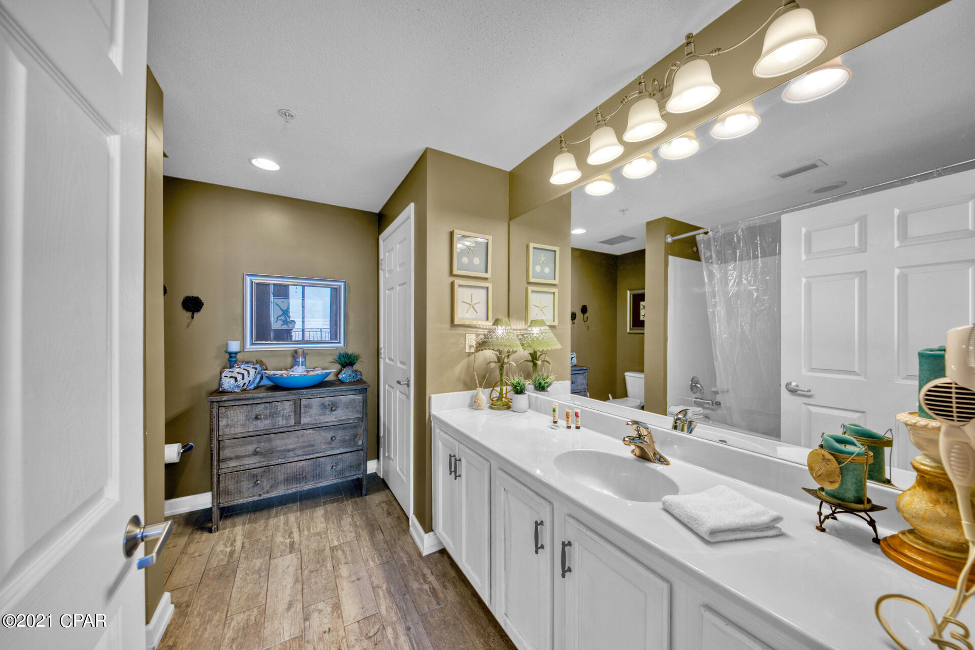 Sterling Reef - Residential