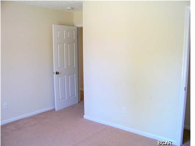 College Point 1st Add - Residential