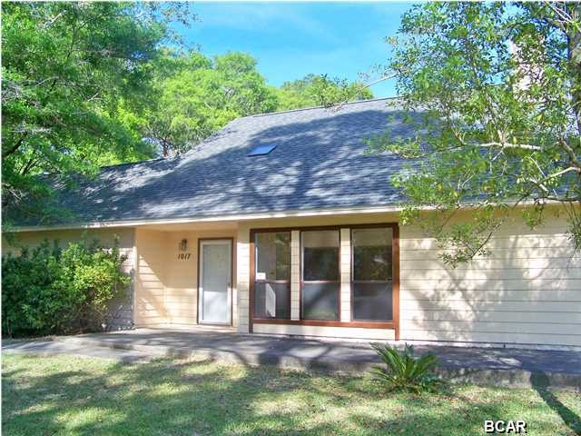 College Point 1st Add - Residential