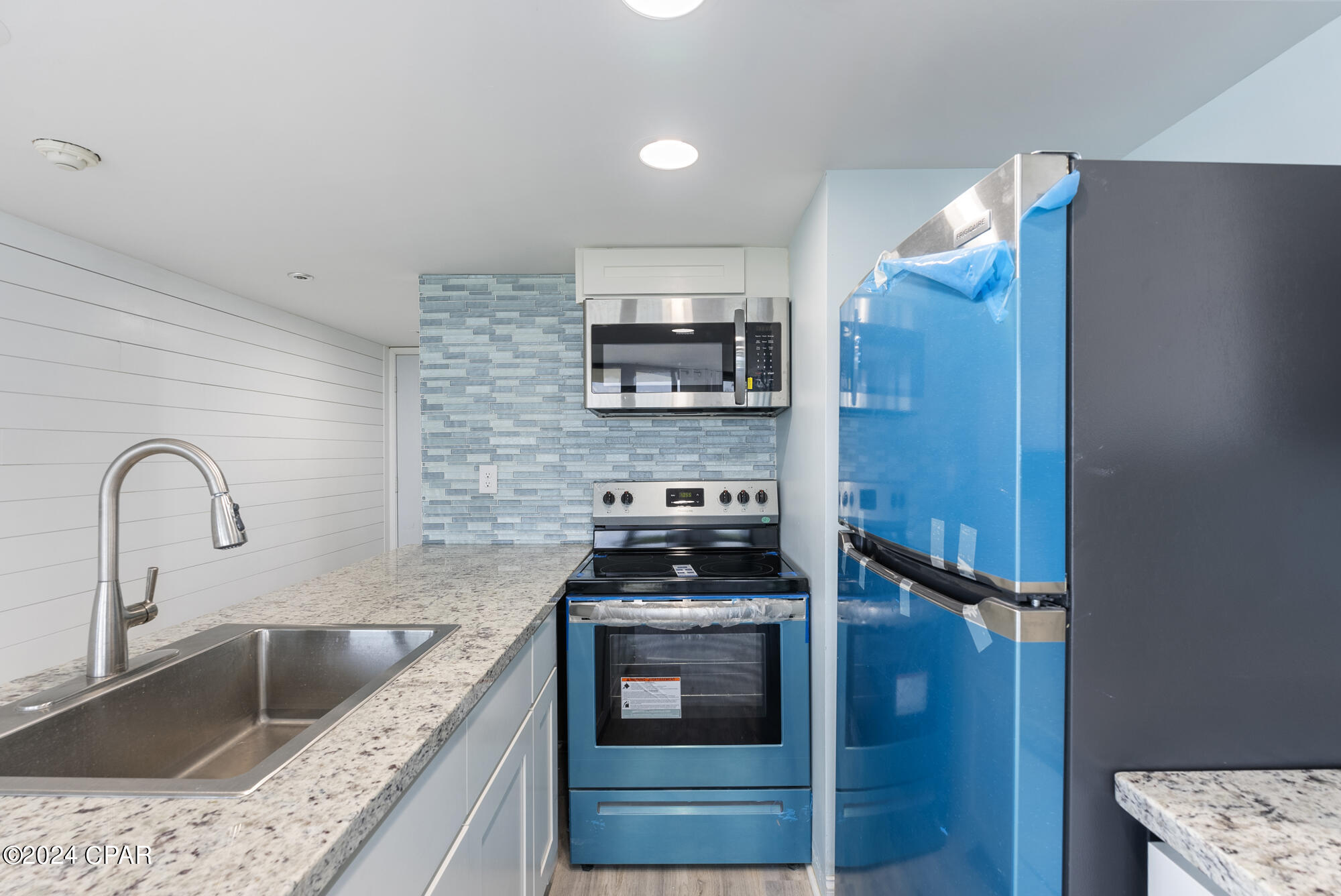 Sunbird Condo - Residential