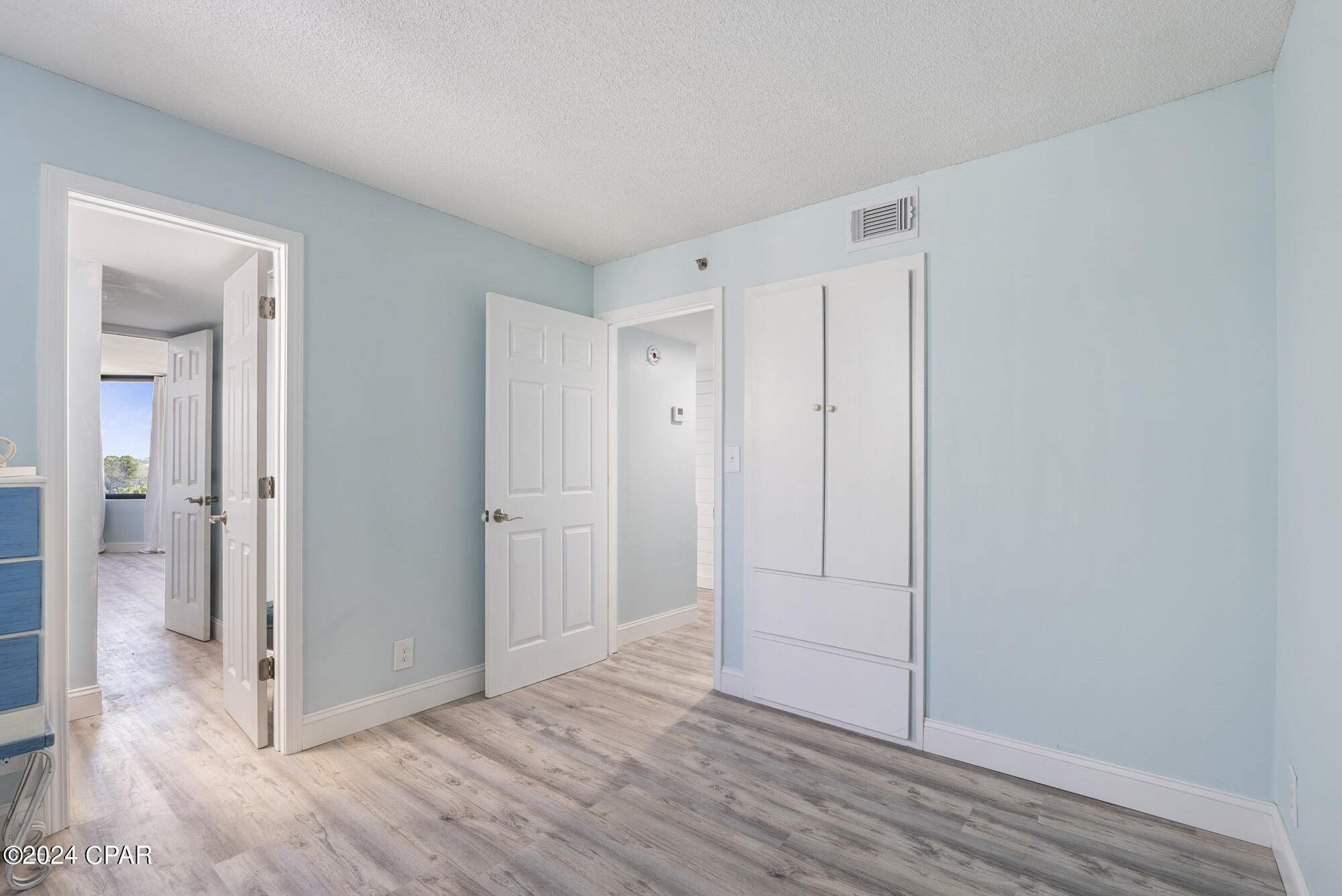 Sunbird Condo - Residential