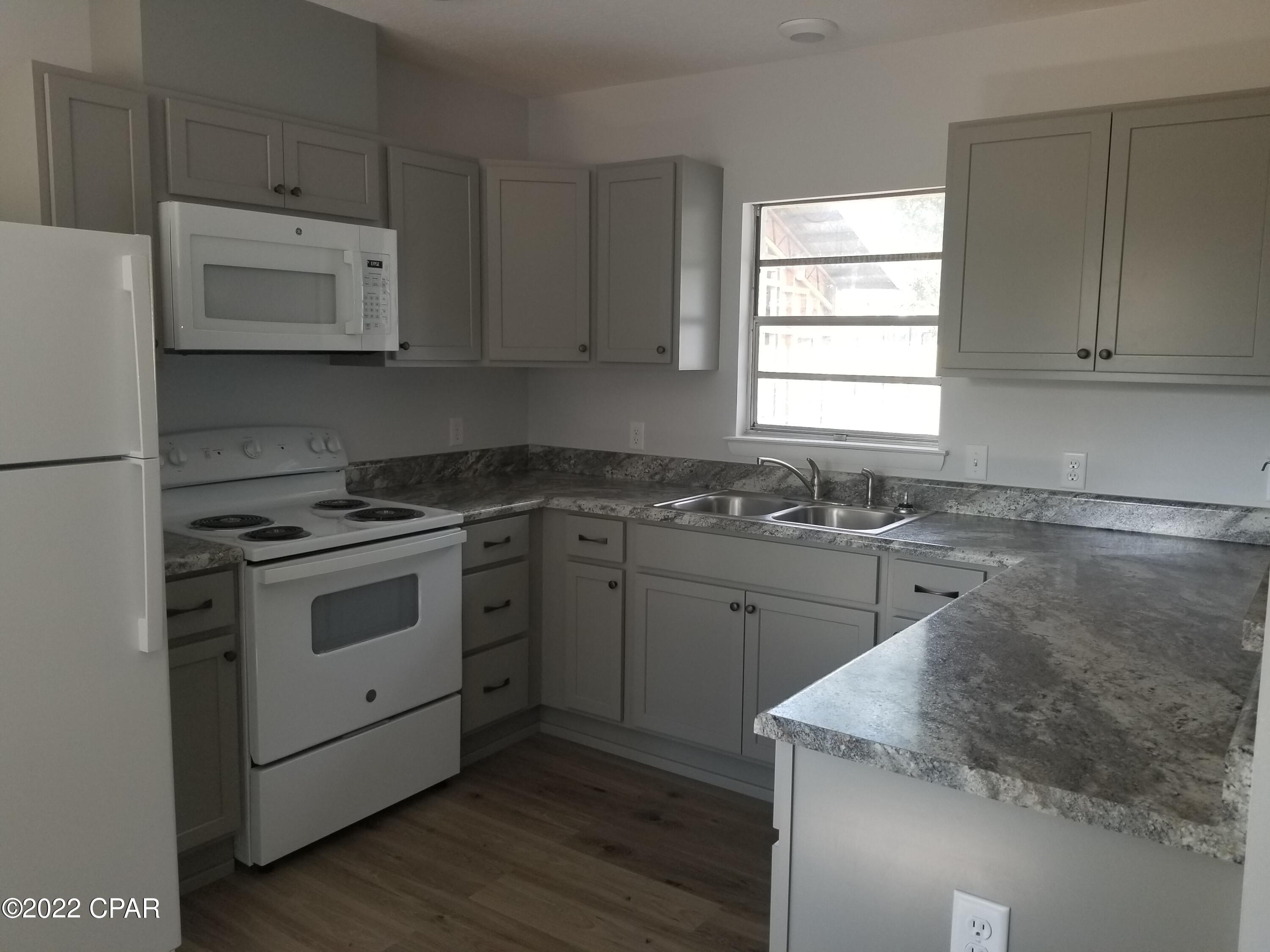 [No Recorded Subdiv] - Residential Lease