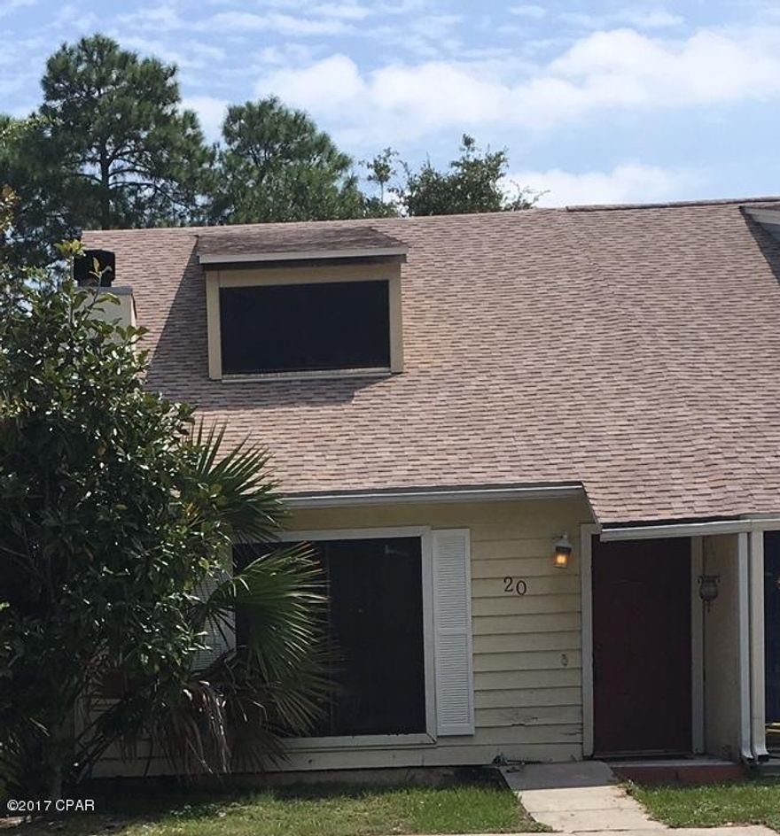 Townhome located close to the Navy Base! This home features 2 large bedrooms (master bedroom is upstairs) and a large loft area that can be used as a sitting area or an office. The living room feature cathedral ceilings and a wood burning fireplace!



All measurements are approximate.