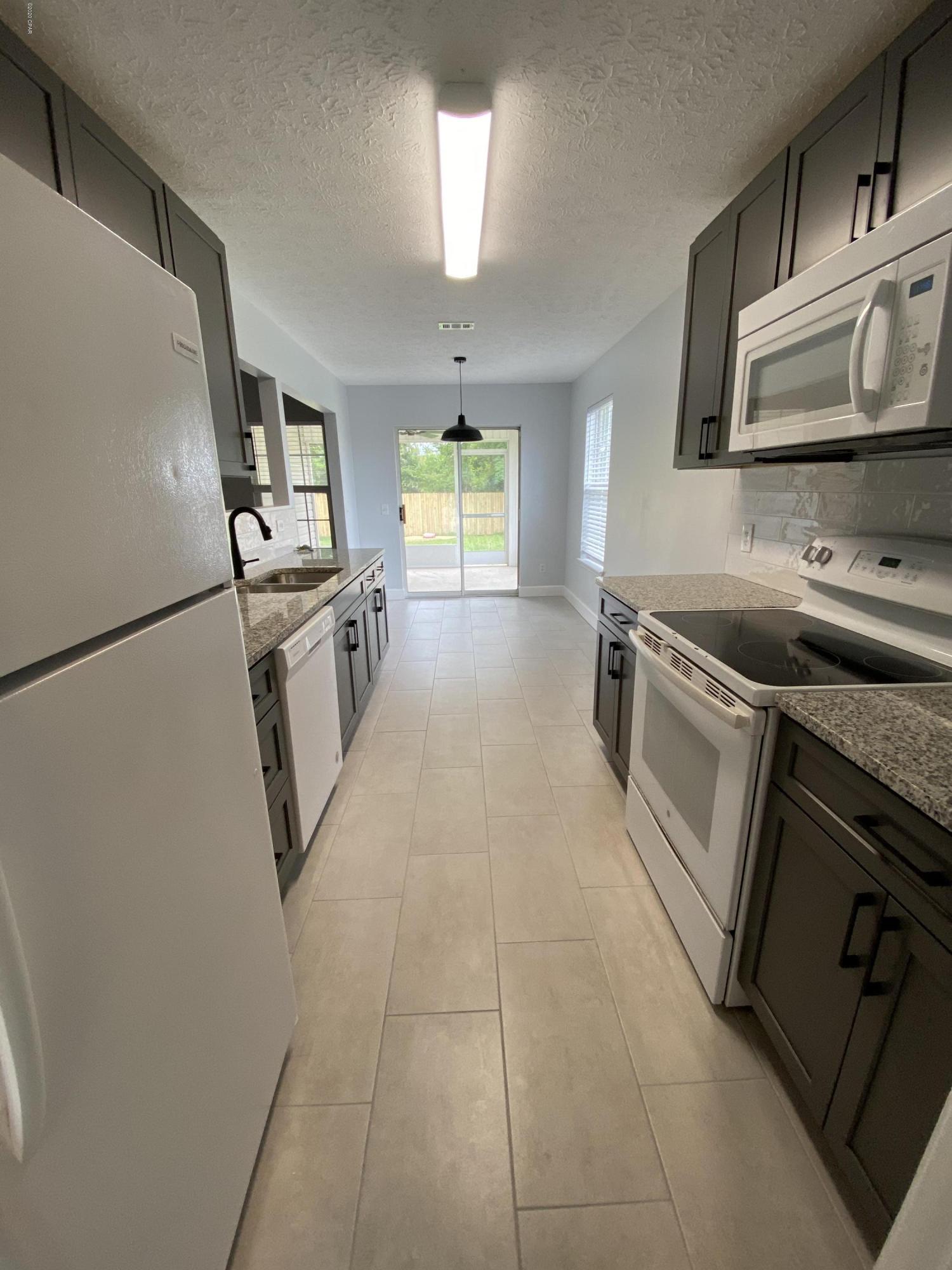 [No Recorded Subdiv] - Residential Lease