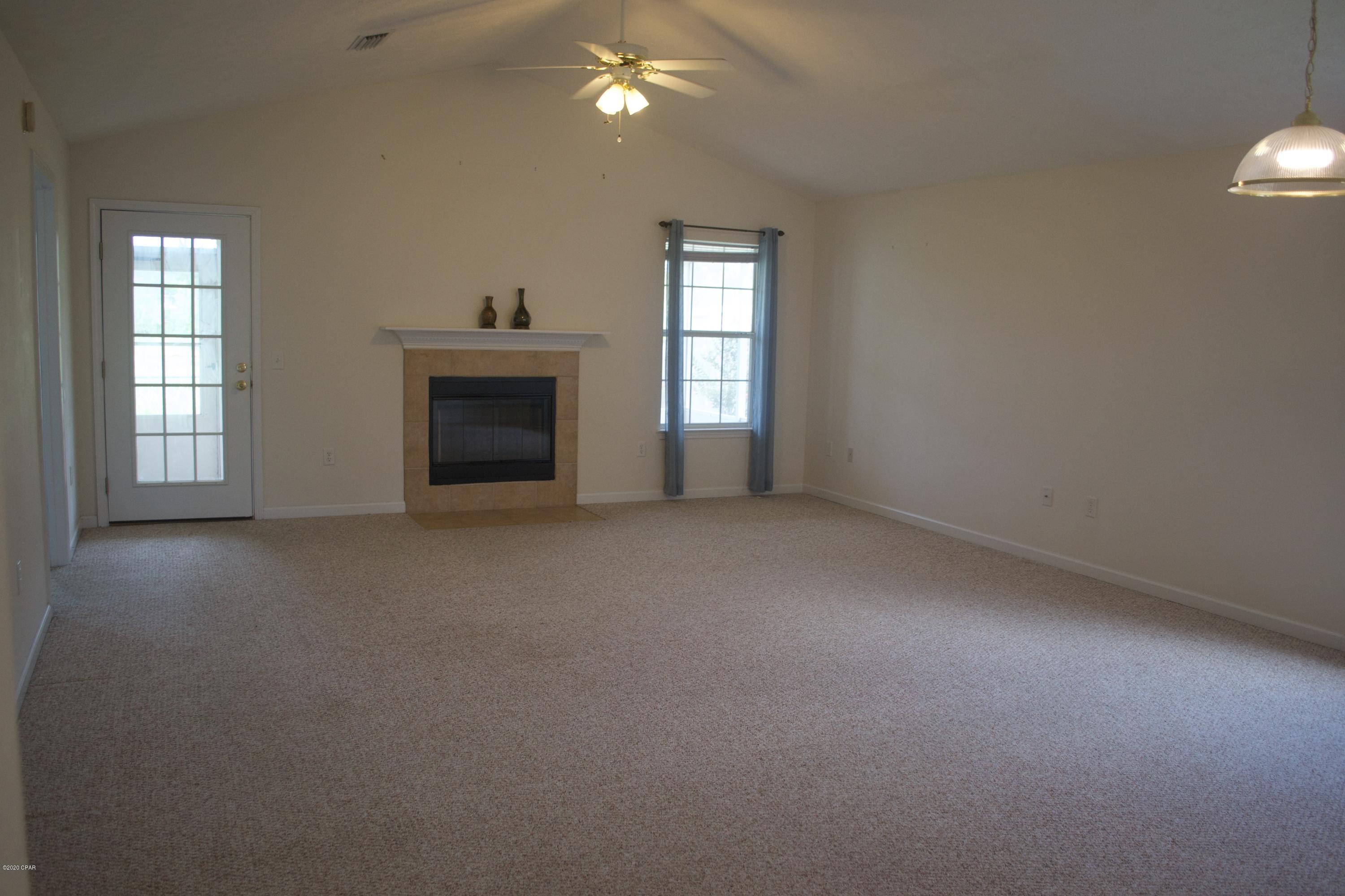 [No Recorded Subdiv] - Residential Lease