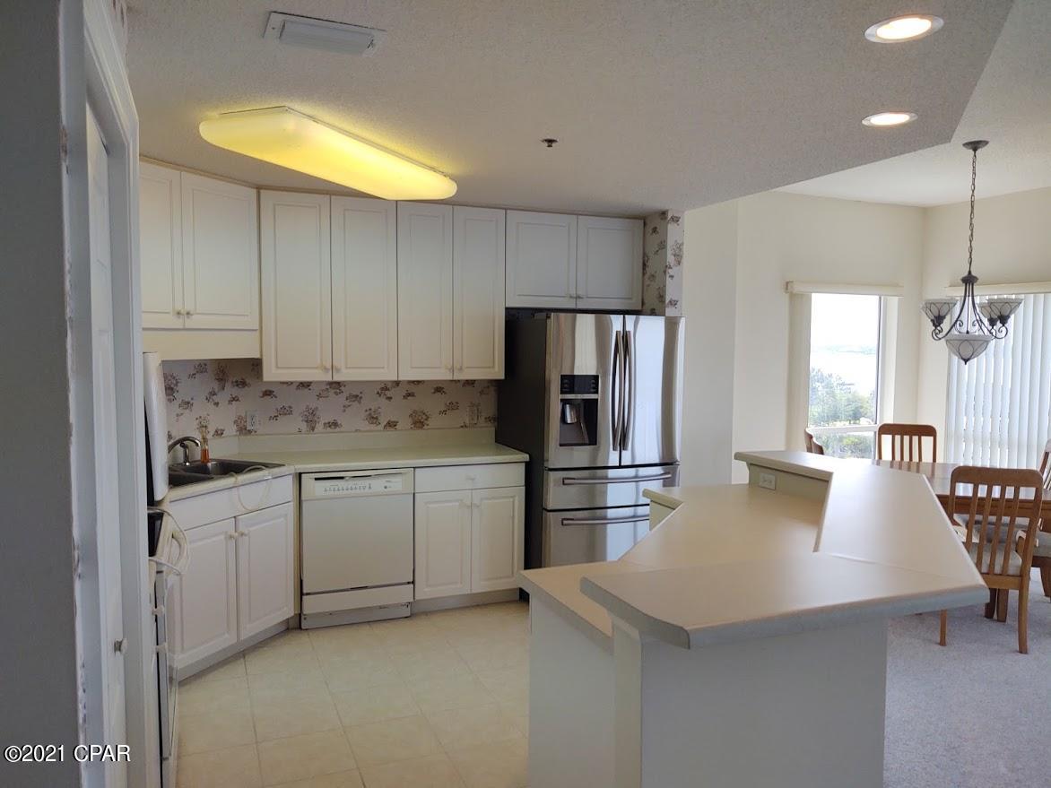 Marina Bay Condo - Residential