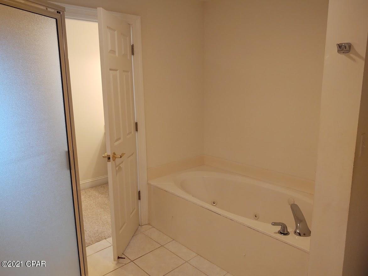 Marina Bay Condo - Residential