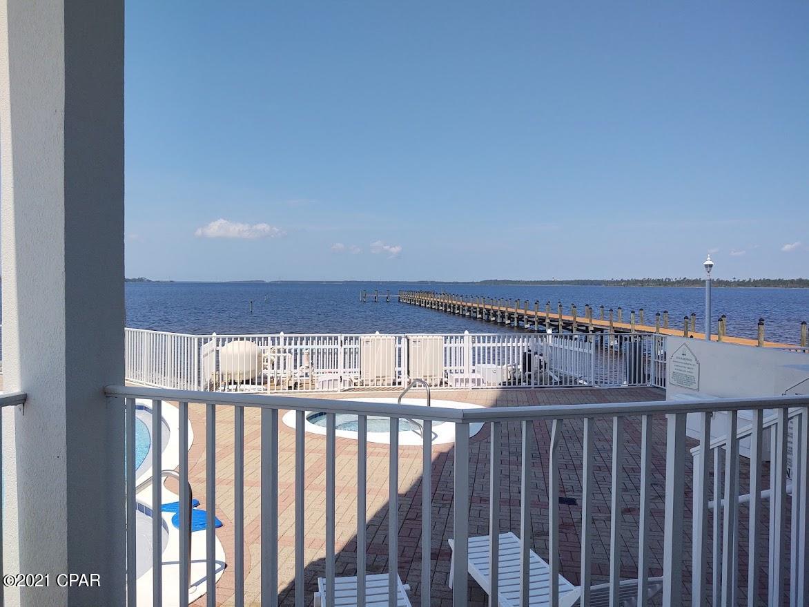 Marina Bay Condo - Residential