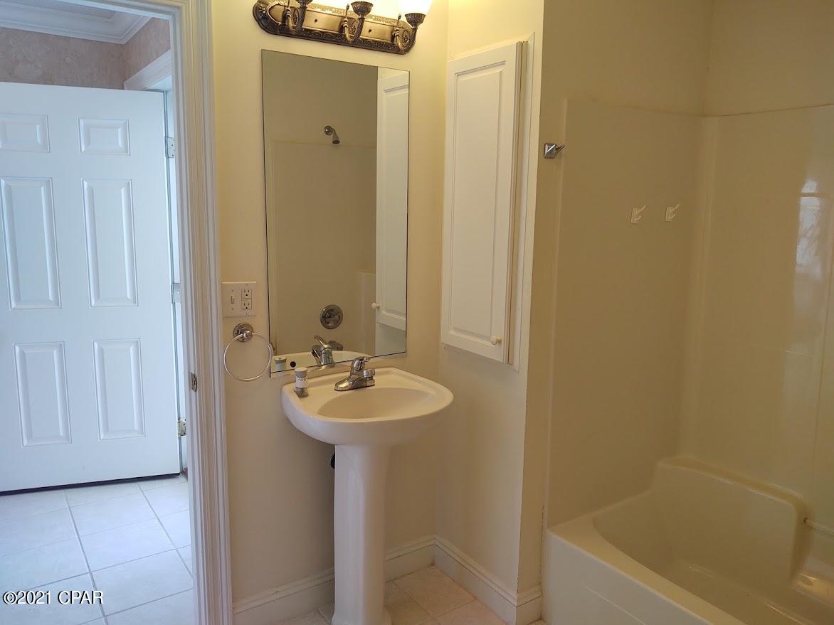 Marina Bay Condo - Residential