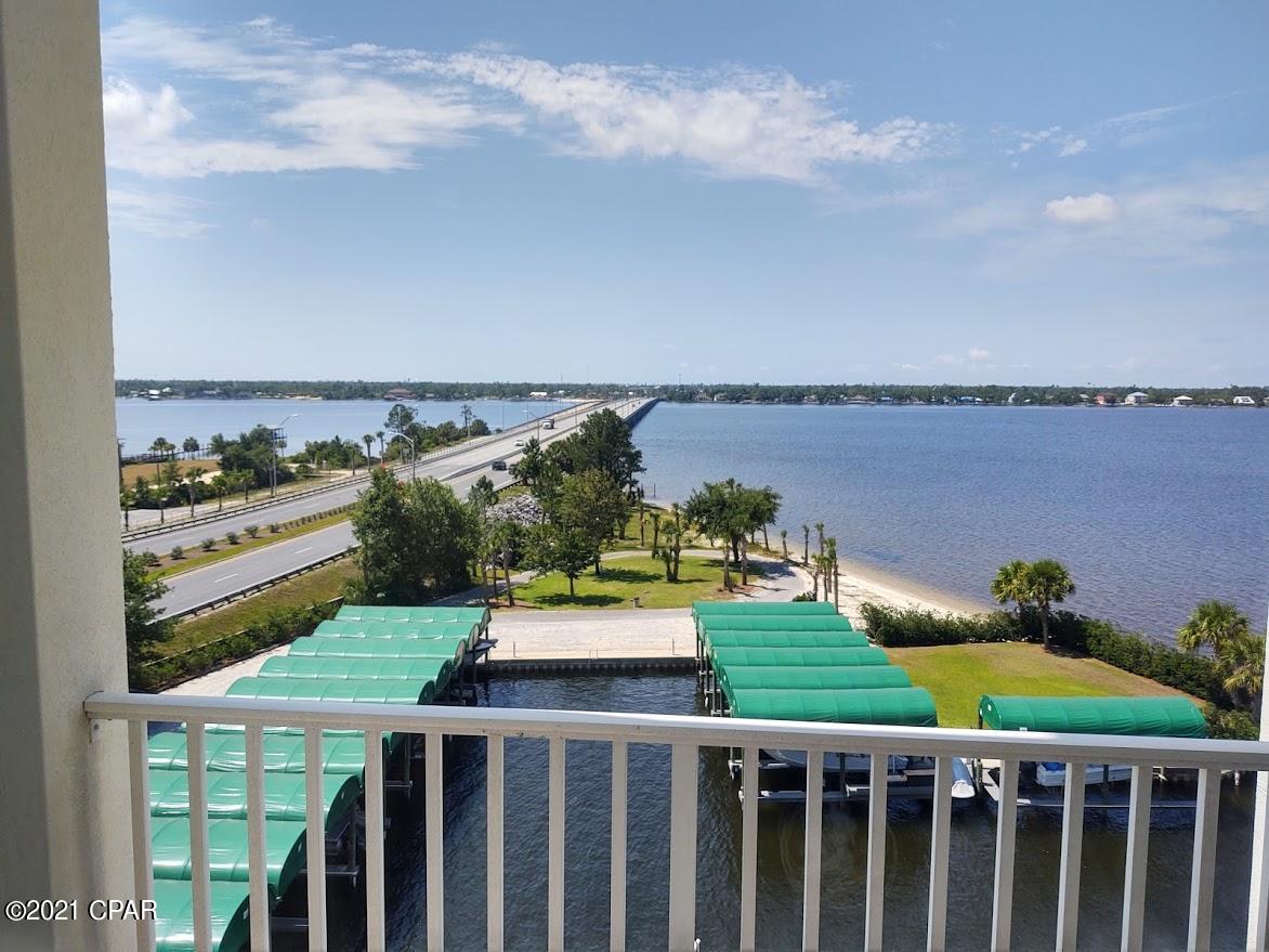 Marina Bay Condo - Residential