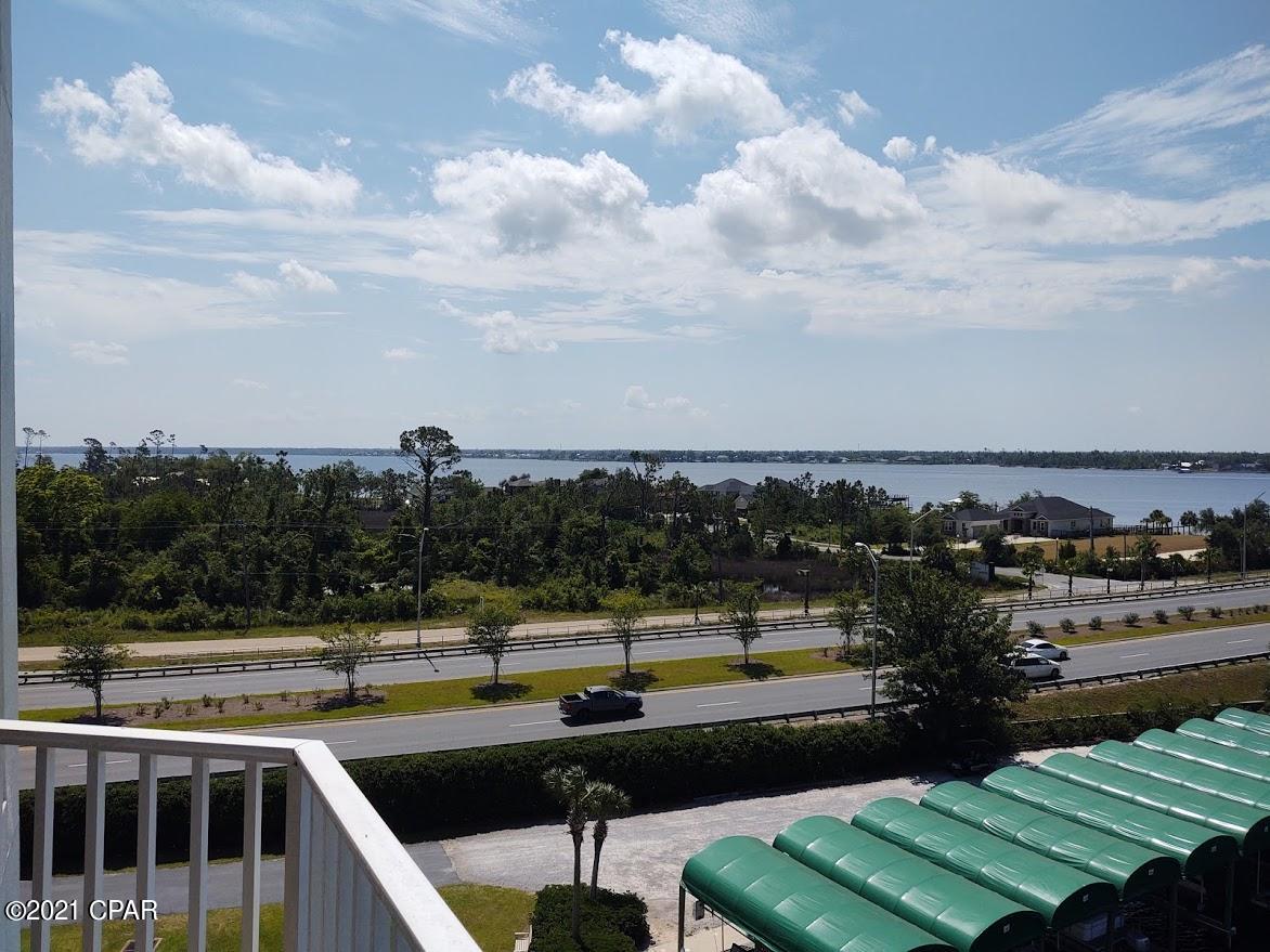 Marina Bay Condo - Residential