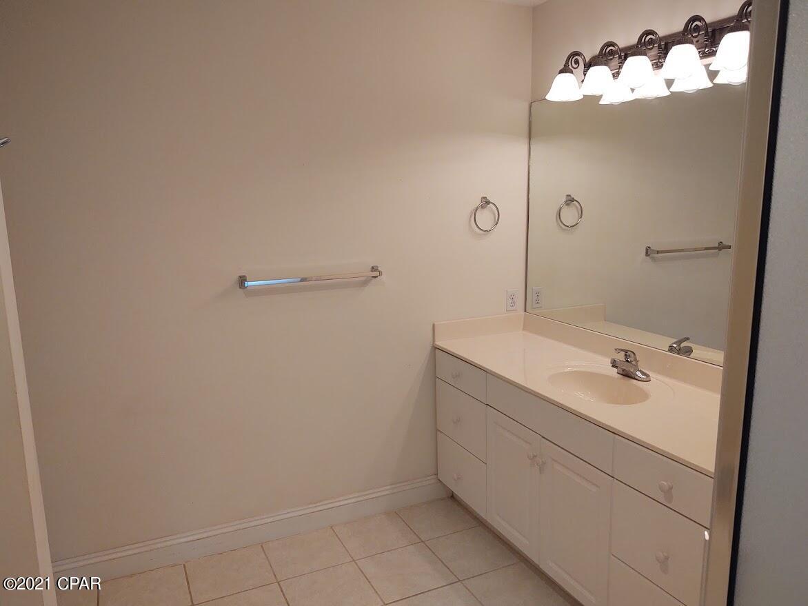 Marina Bay Condo - Residential