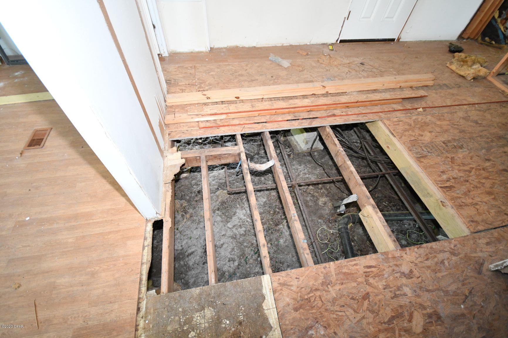 North Lagoon Oaks - Residential