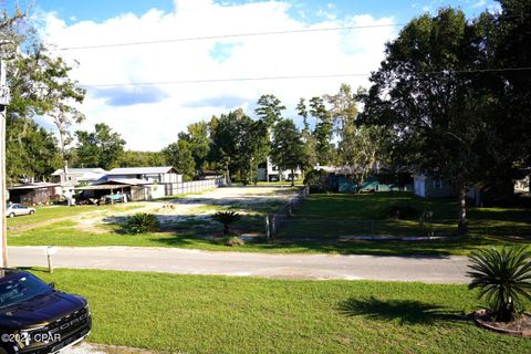 A home in Wewahitchka