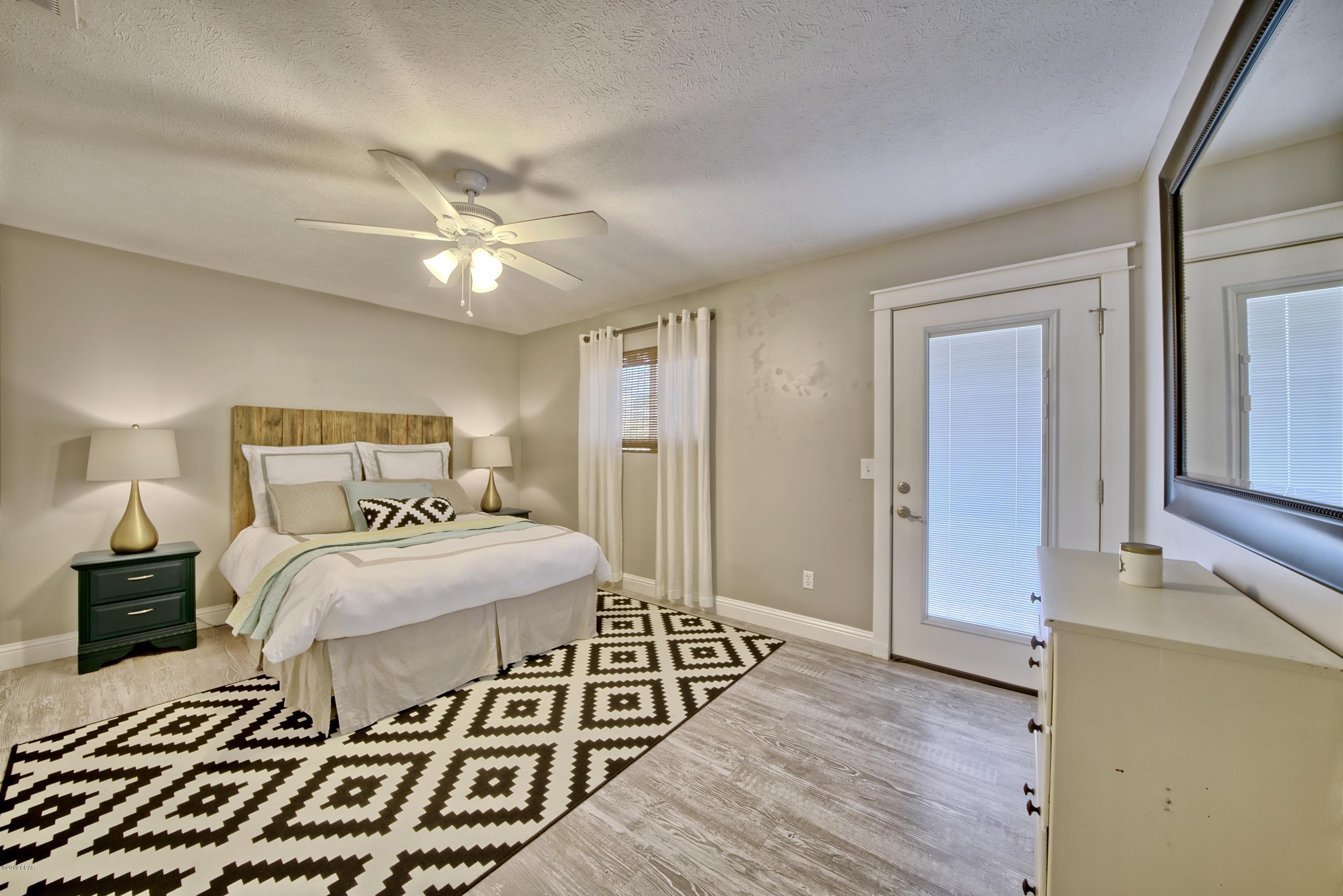 Biltmore Beach 1st Add - Residential