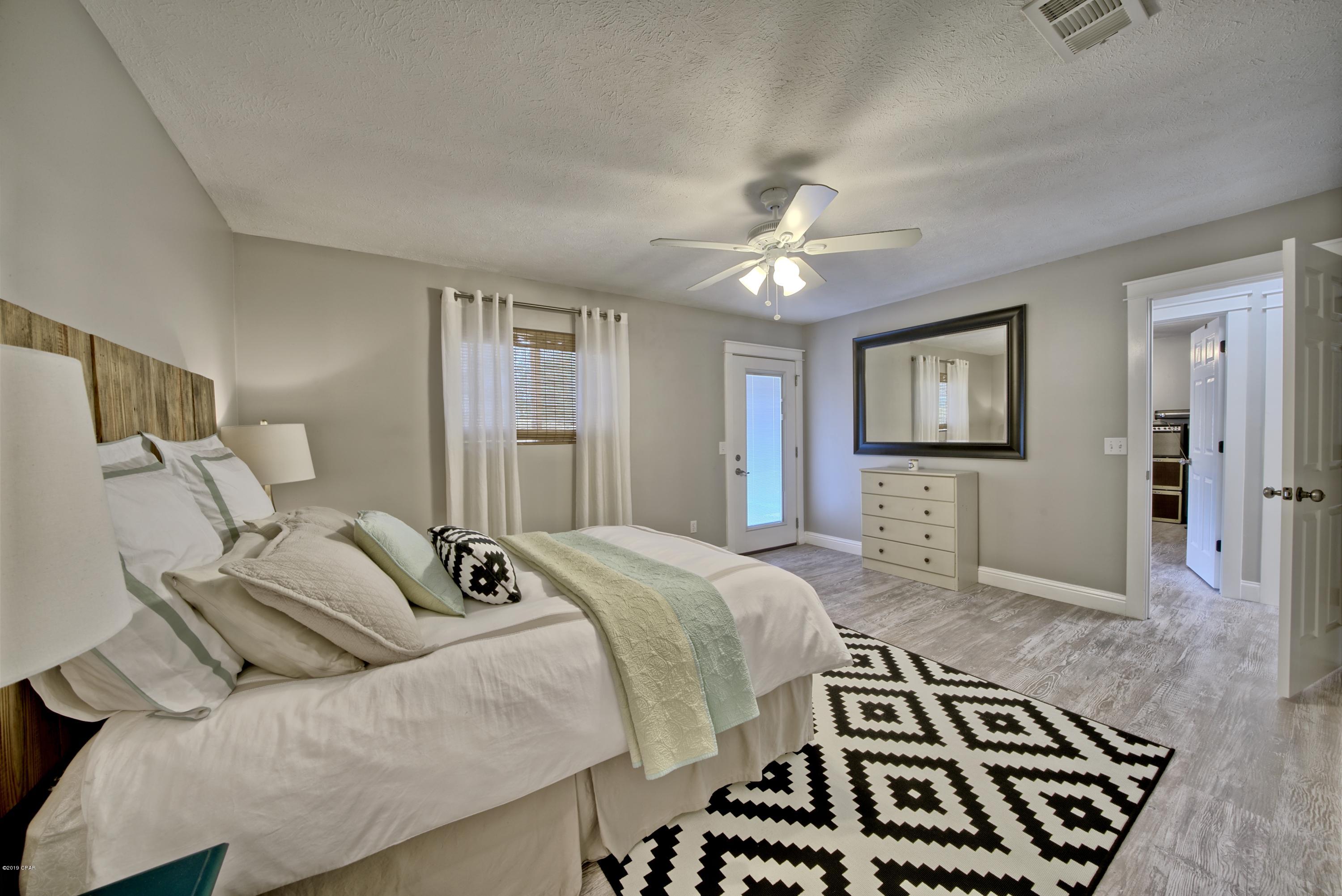 Biltmore Beach 1st Add - Residential