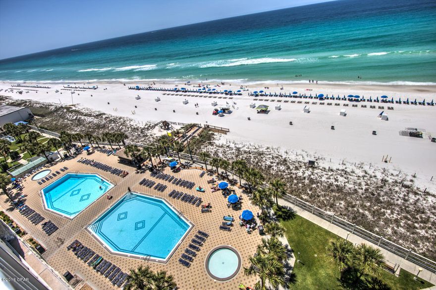 GULF FRONT CONDO SLEEPS SIX...LOTS OF AMENITIES TWO POOLS ONE HEATED WHEN NEEDED, TENNIS COURTS, EXCERISE ROOM..HOT TUB..SAUNA, TIKI BAR..