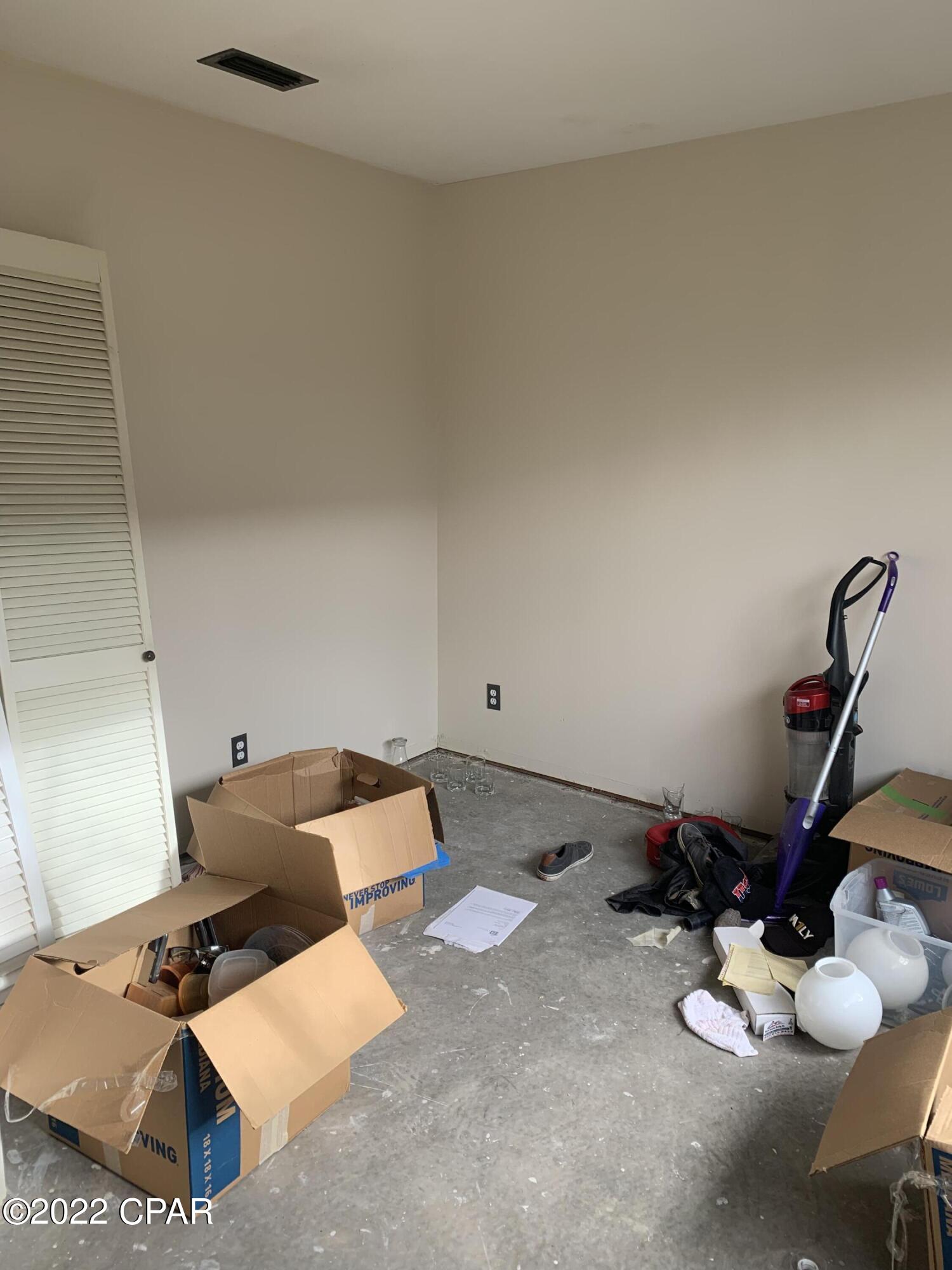 College Point Est U-1 - Residential