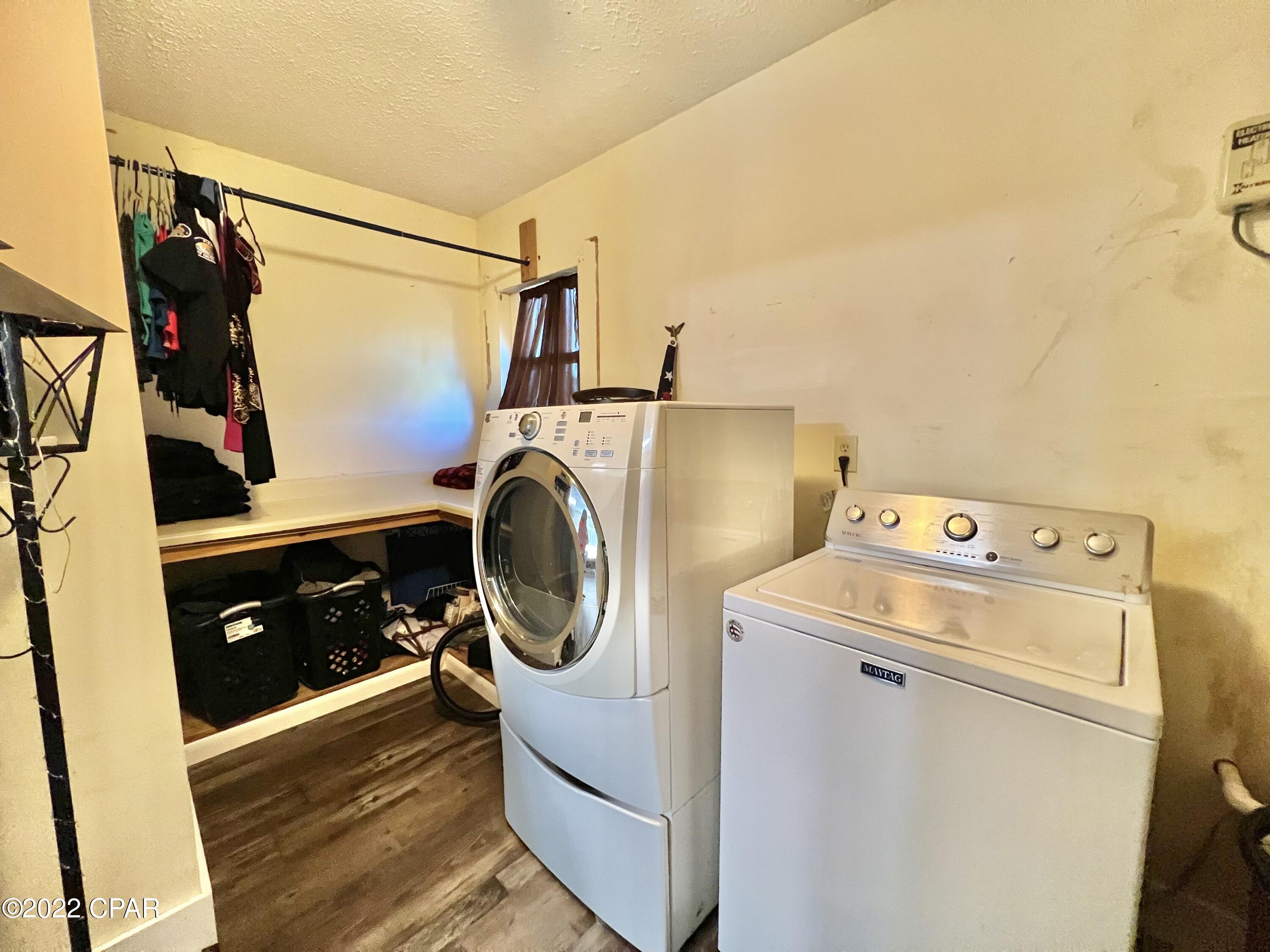 Pine Forest Est Ph 3 - Residential