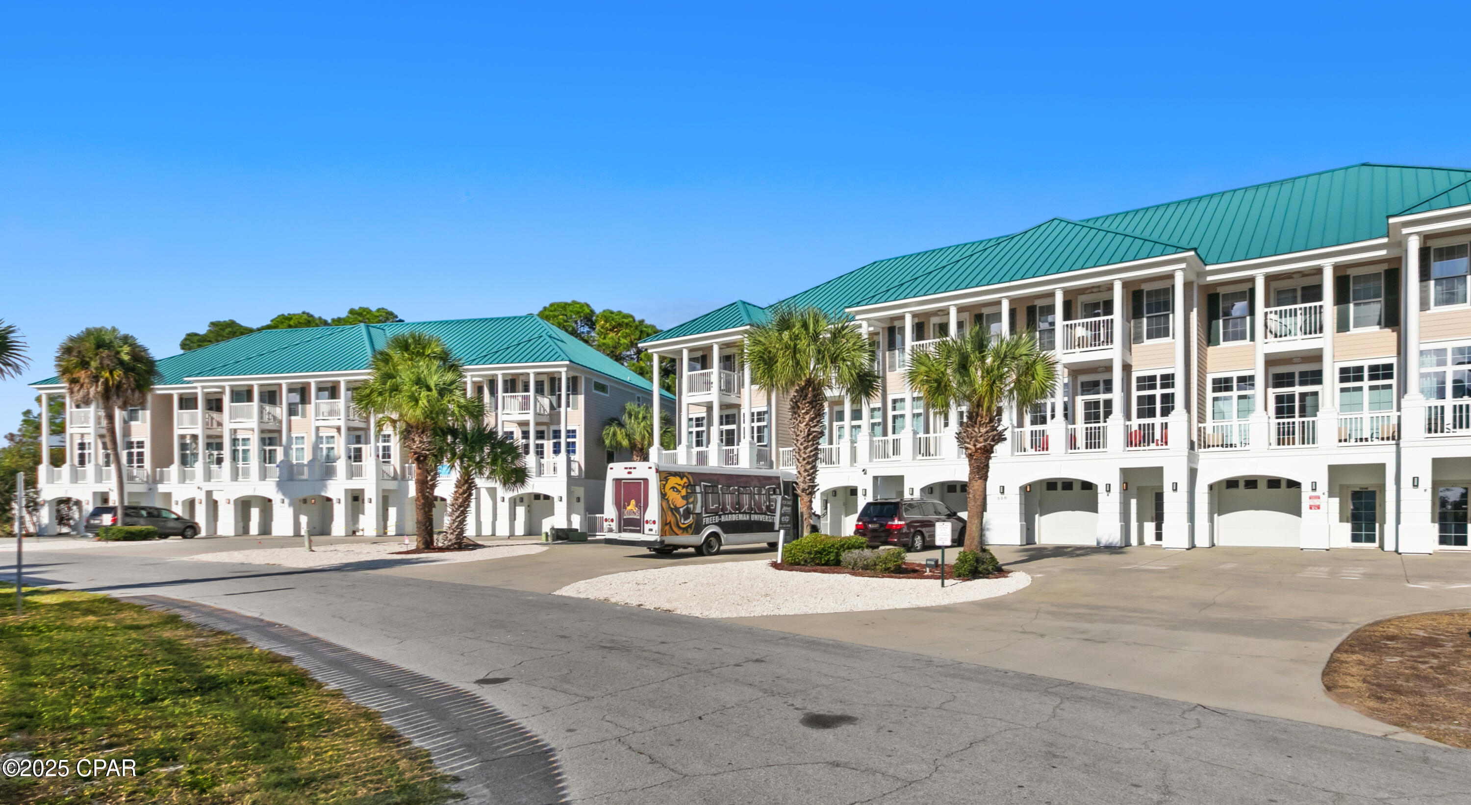 Long Beach 3rd - Residential