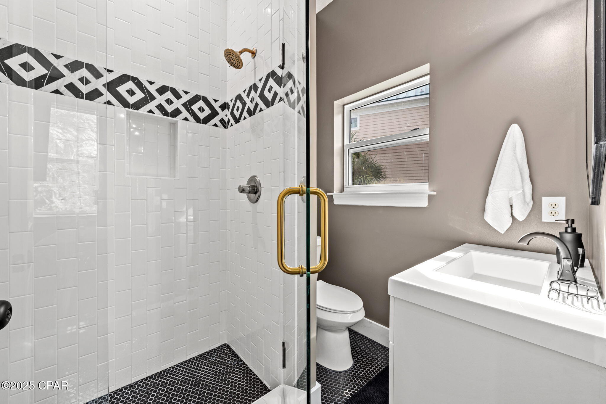 Long Beach 3rd - Residential