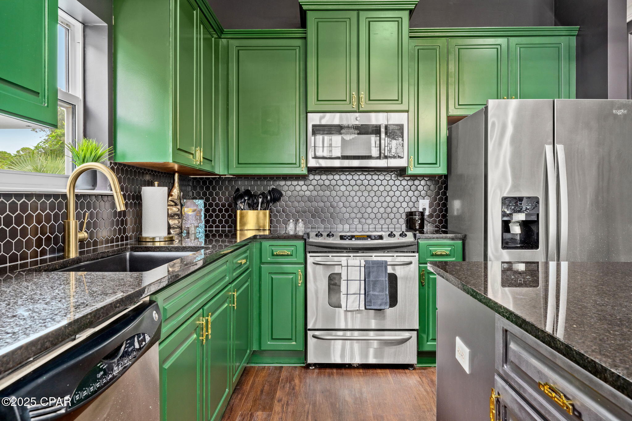 Long Beach 3rd - Residential