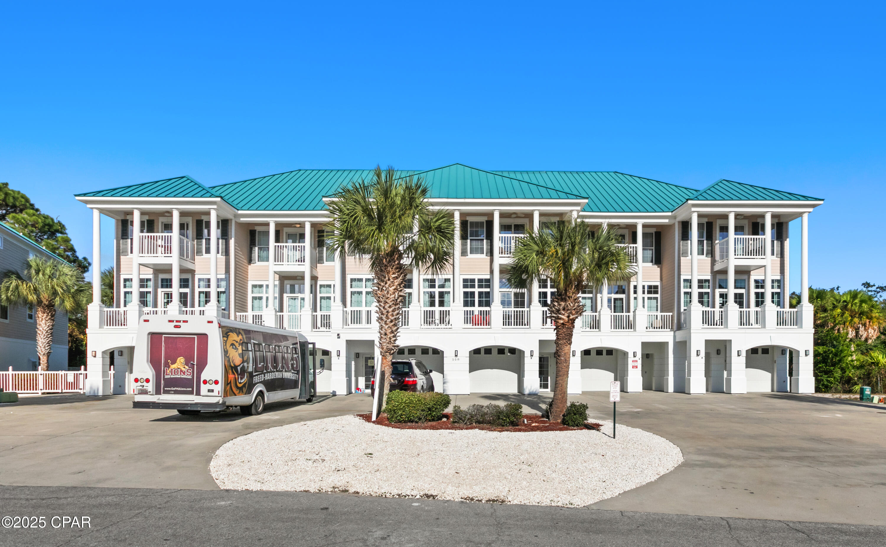 Long Beach 3rd - Residential