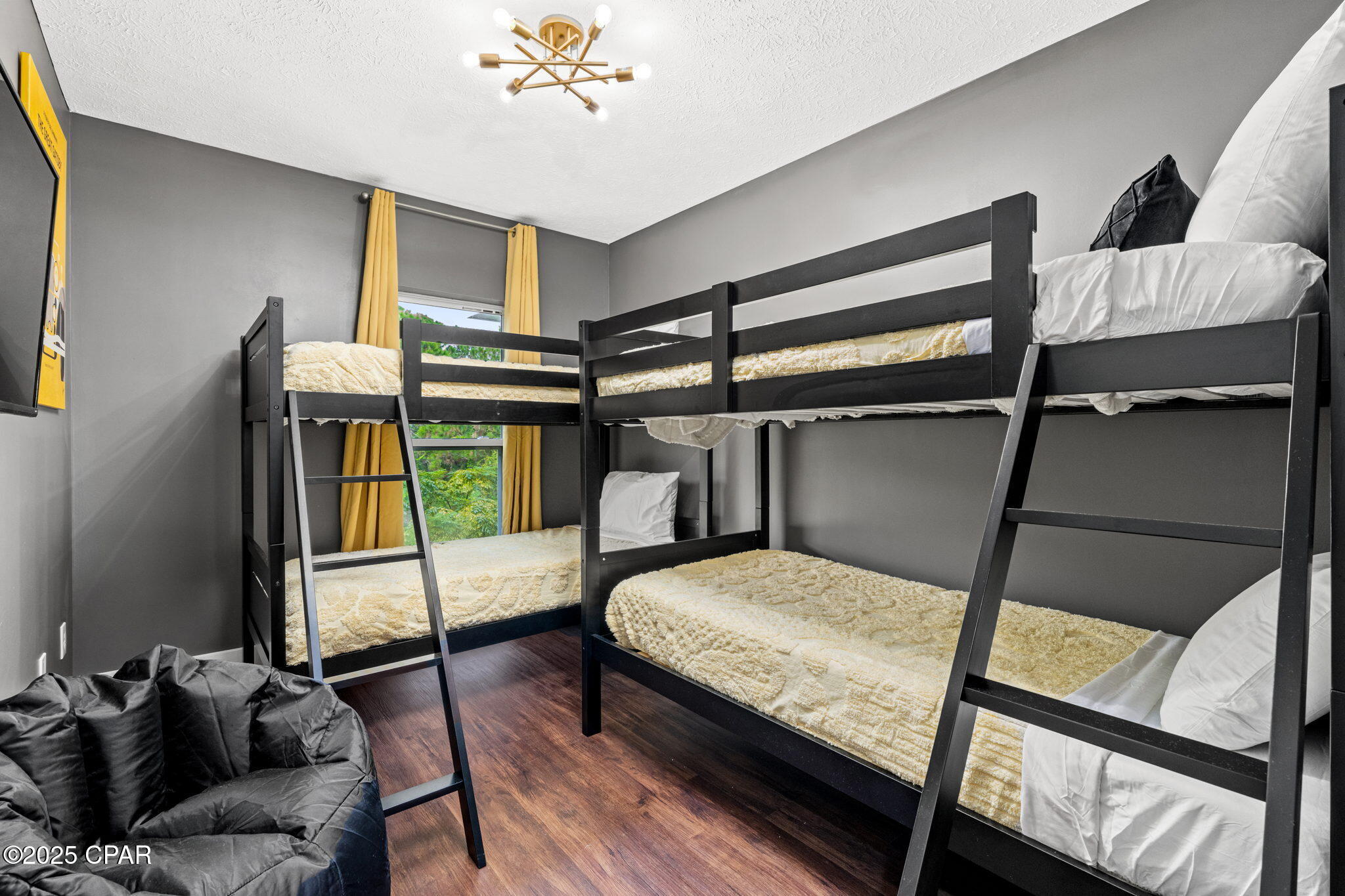 Long Beach 3rd - Residential