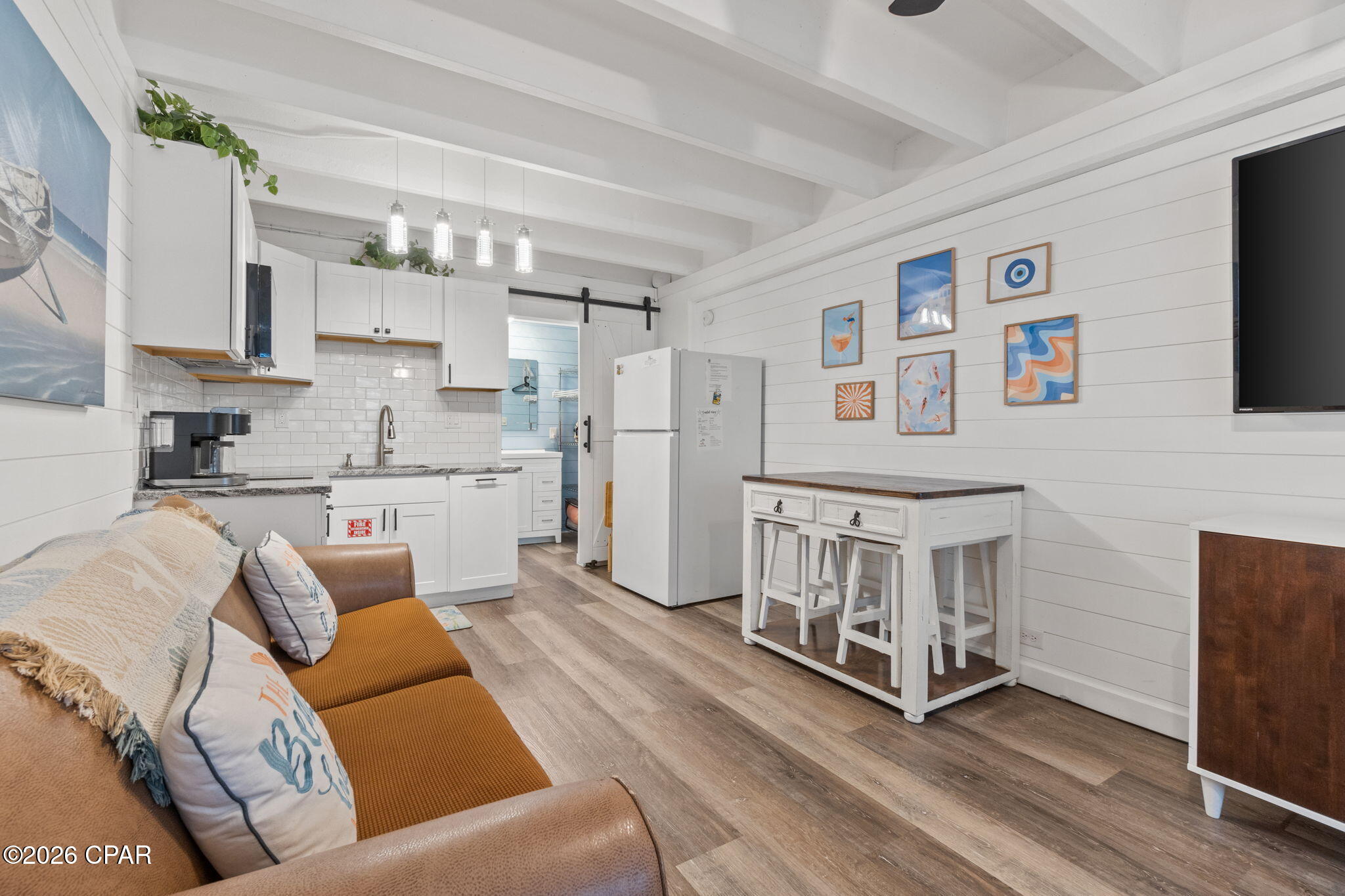 Fontainebleau Terrace - Residential