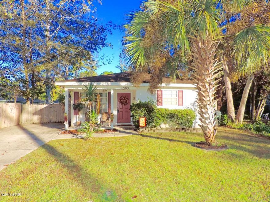 Very cute home located close to shopping, schools and just a few minutes to both military bases.  Home has an open floor plan with 3 bedrooms and 2 full baths.  Lots of storage in the Utility room and home comes with all appliances in the kitchen, this is a move in ready home!  Heading to the backyard you will follow the paved walkway to find a wonderful patio, a fully fenced yard and lots of room to roam.  This home is neat as a pin, call today to come view this home located in high desired Lynn Haven, It will not last.  All sizes and sqft are approximate if important please verify.