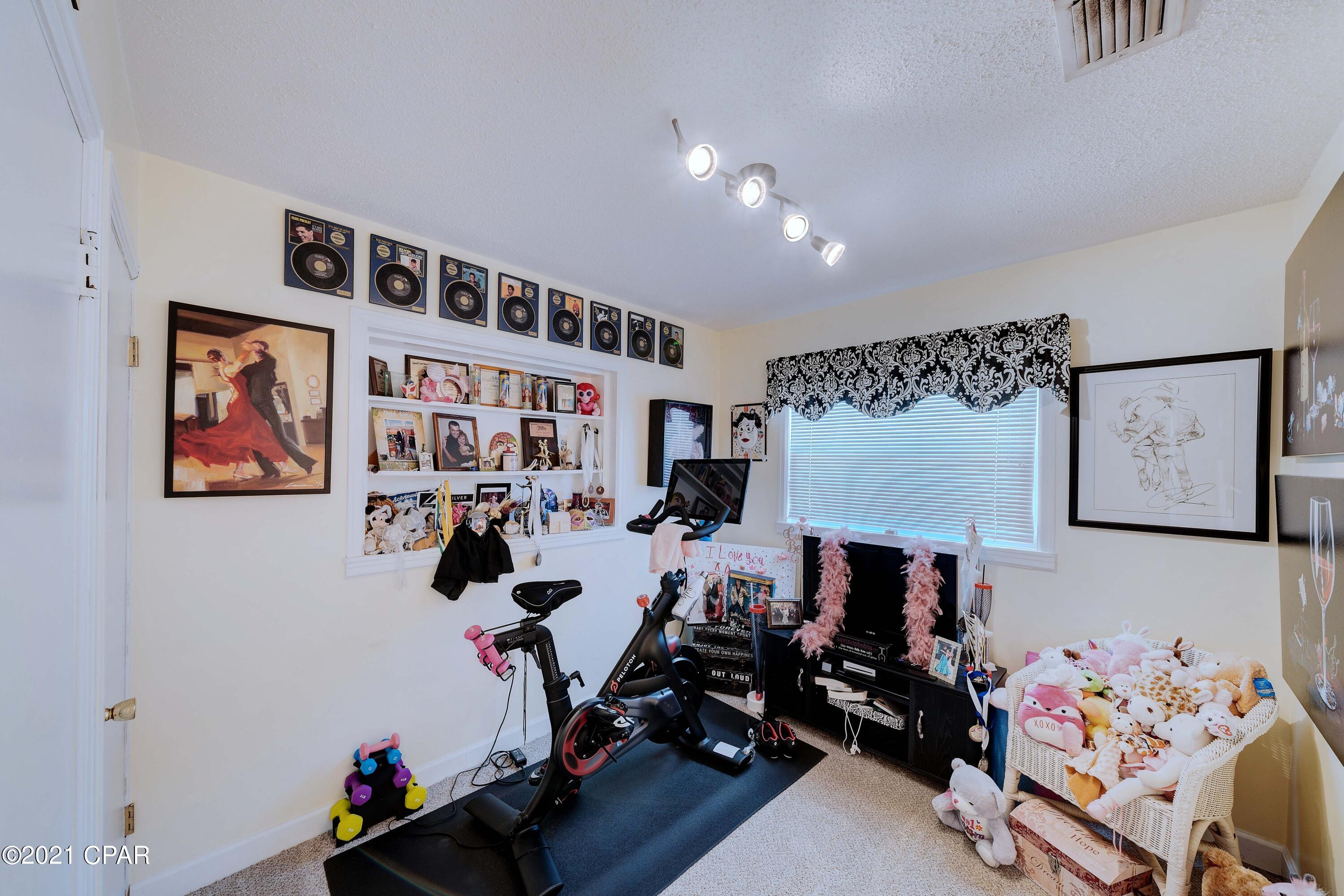 Lagoon Heights - Residential