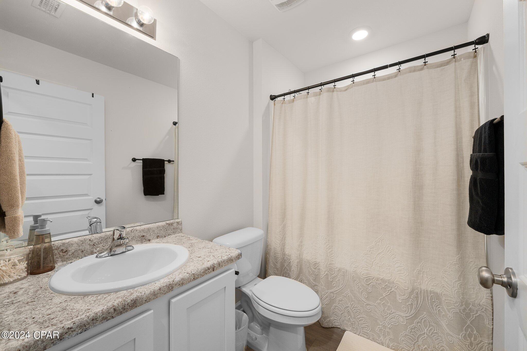 [No Recorded Subdiv] - Residential Lease