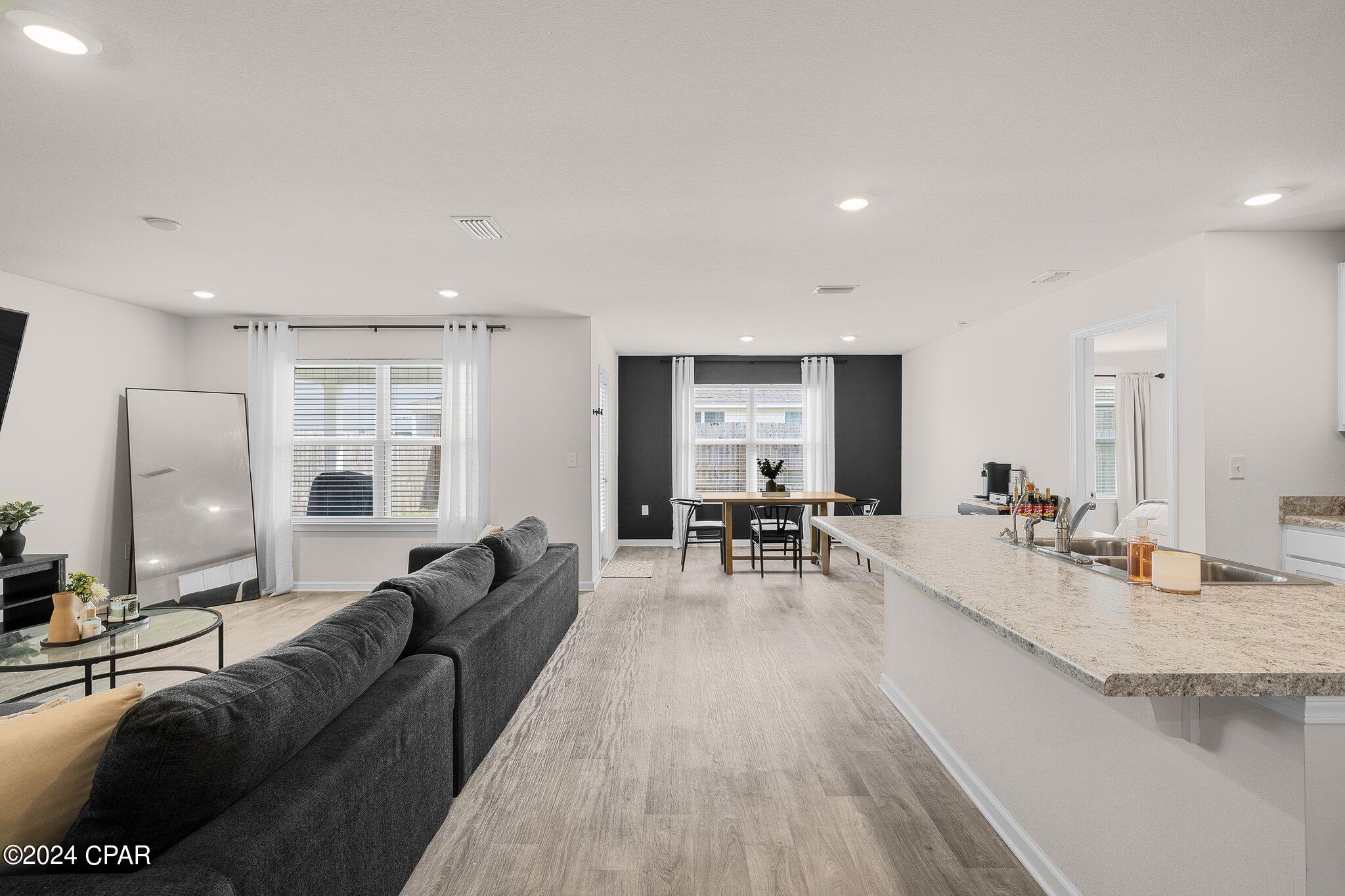 [No Recorded Subdiv] - Residential Lease