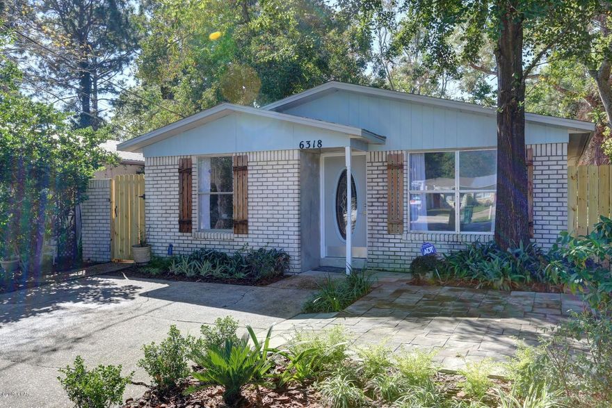 OPEN HOUSE SUNDAY FEB.4 from 1:30-4pm. Sellers are motivated! 100% FINANCING AVAILABLE!CALLAWAY 3/2 SHORT DRIVE TO TAFB- Completely renovated, this 3 bedroom, 2 bathroom patio home is convenient to beaches, shopping, dining, schools and medical facilities.New tile, carpet, paint and bathrooms. All measurements are approximate and need to be verified if deemed important.