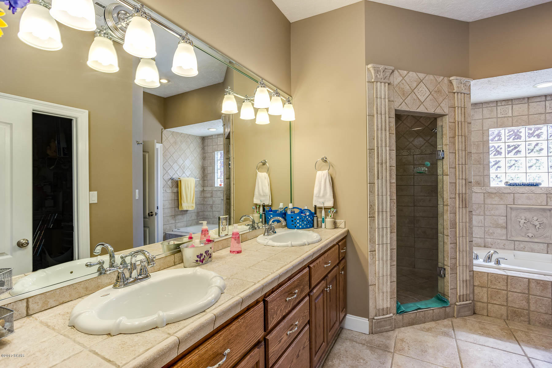 Kirkland Manor - Residential