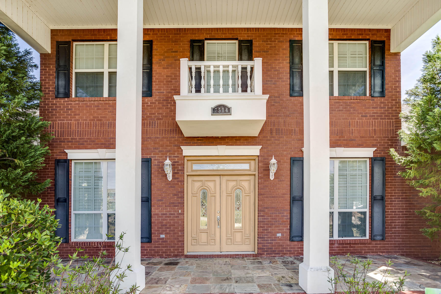 Kirkland Manor - Residential