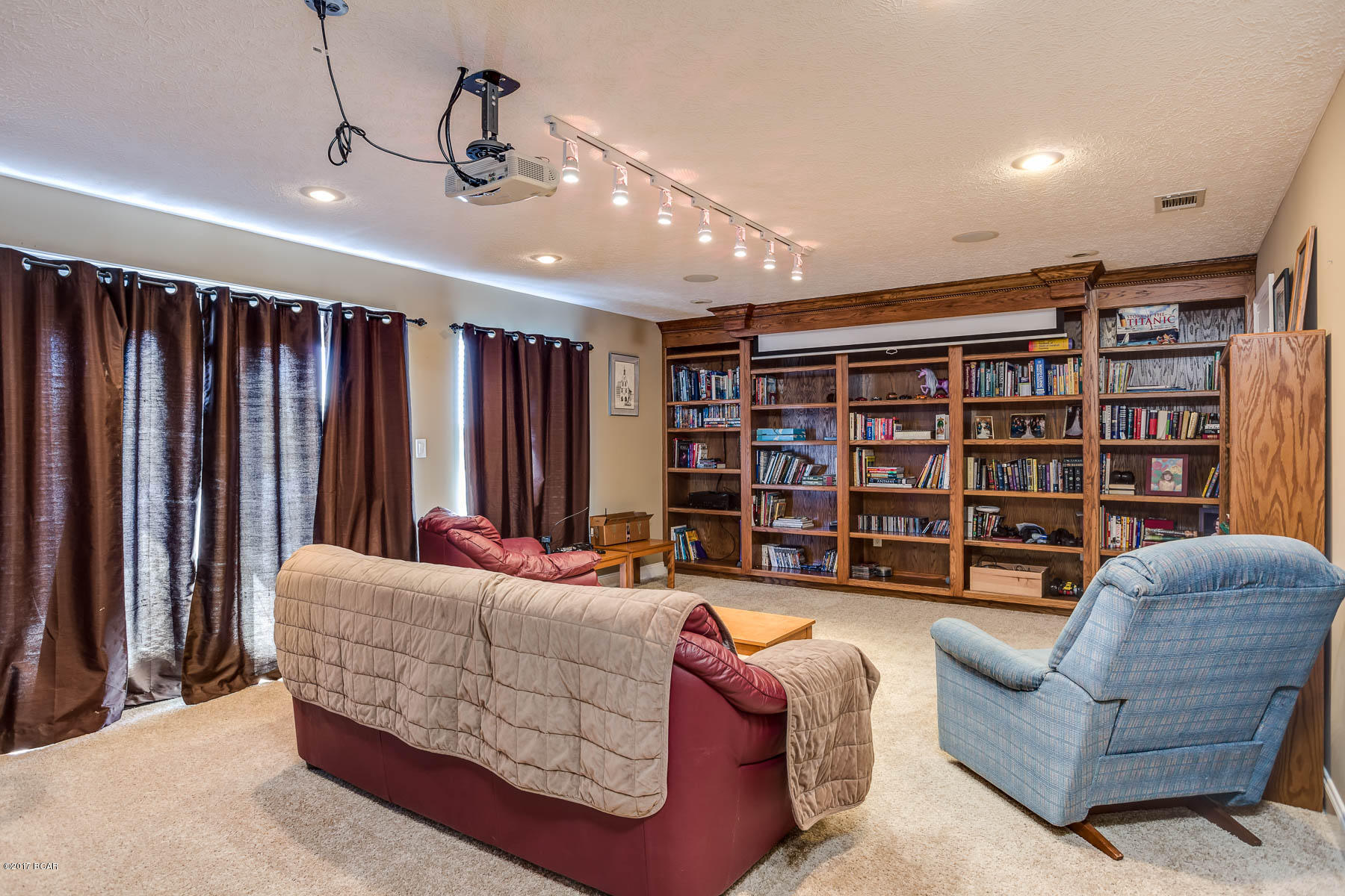 Kirkland Manor - Residential