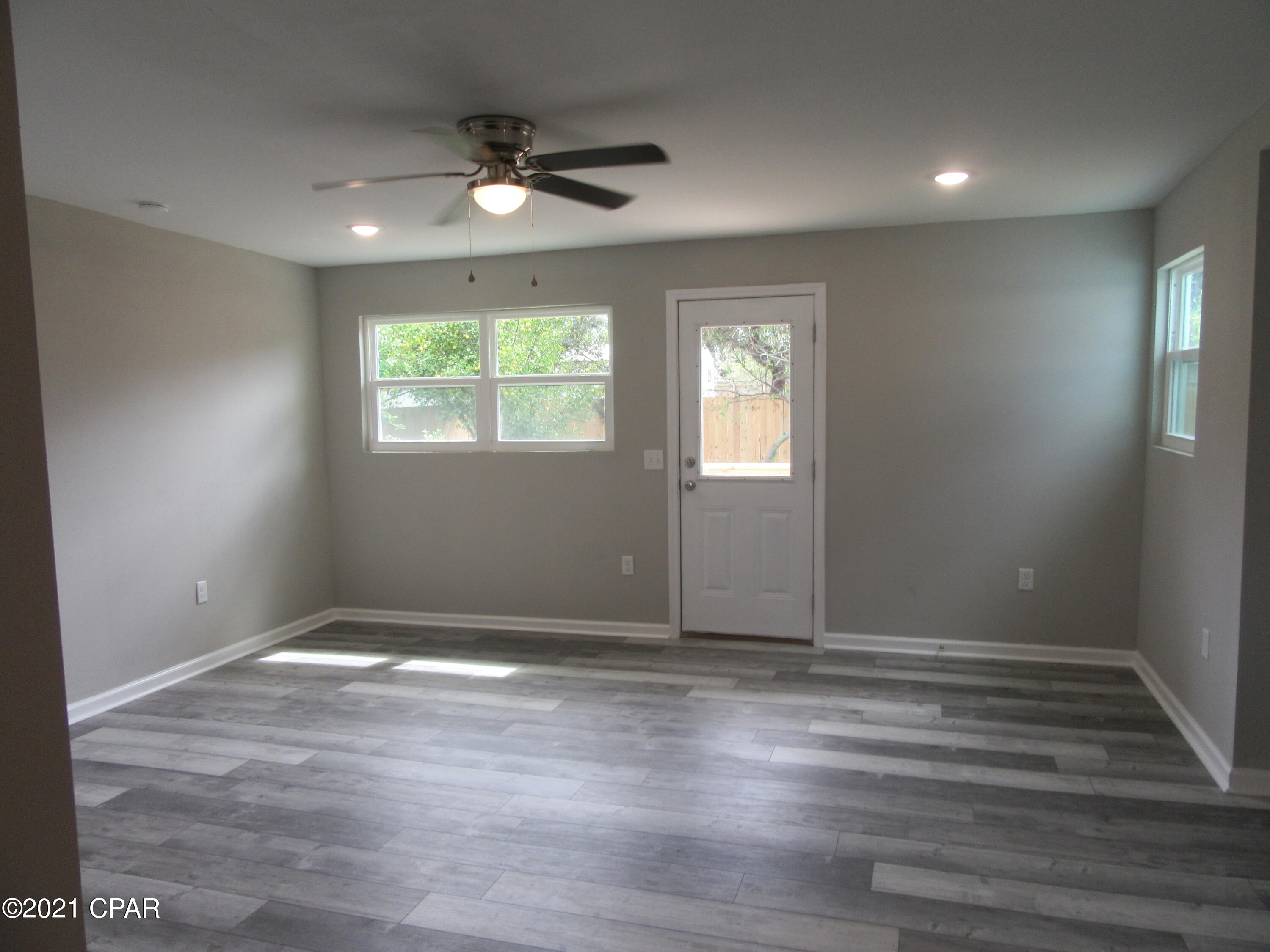 [No Recorded Subdiv] - Residential Lease