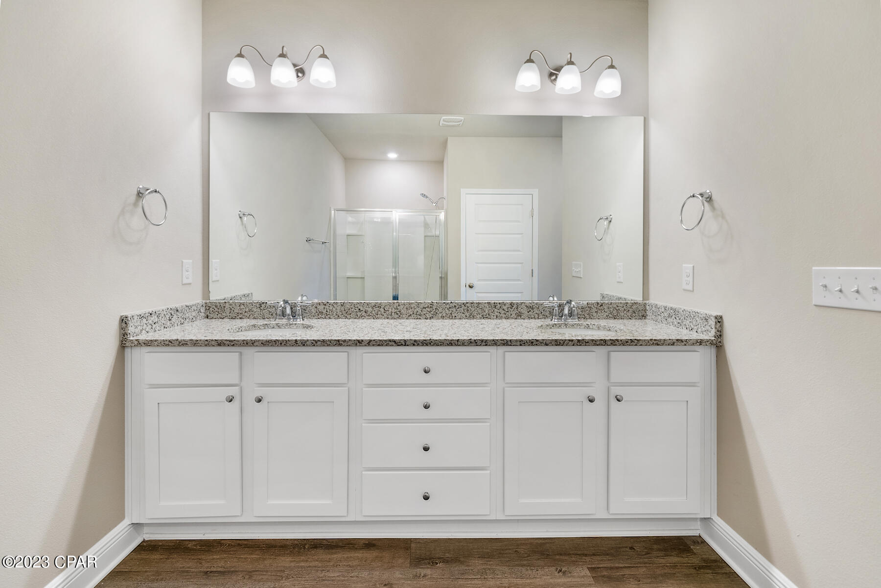 Emerald Cove Villas - Residential Lease