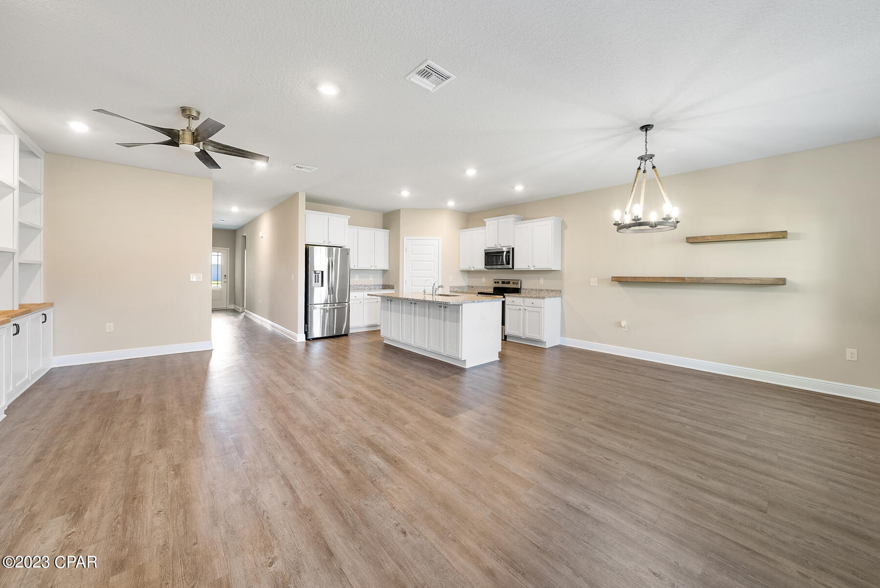 Emerald Cove Villas - Residential Lease