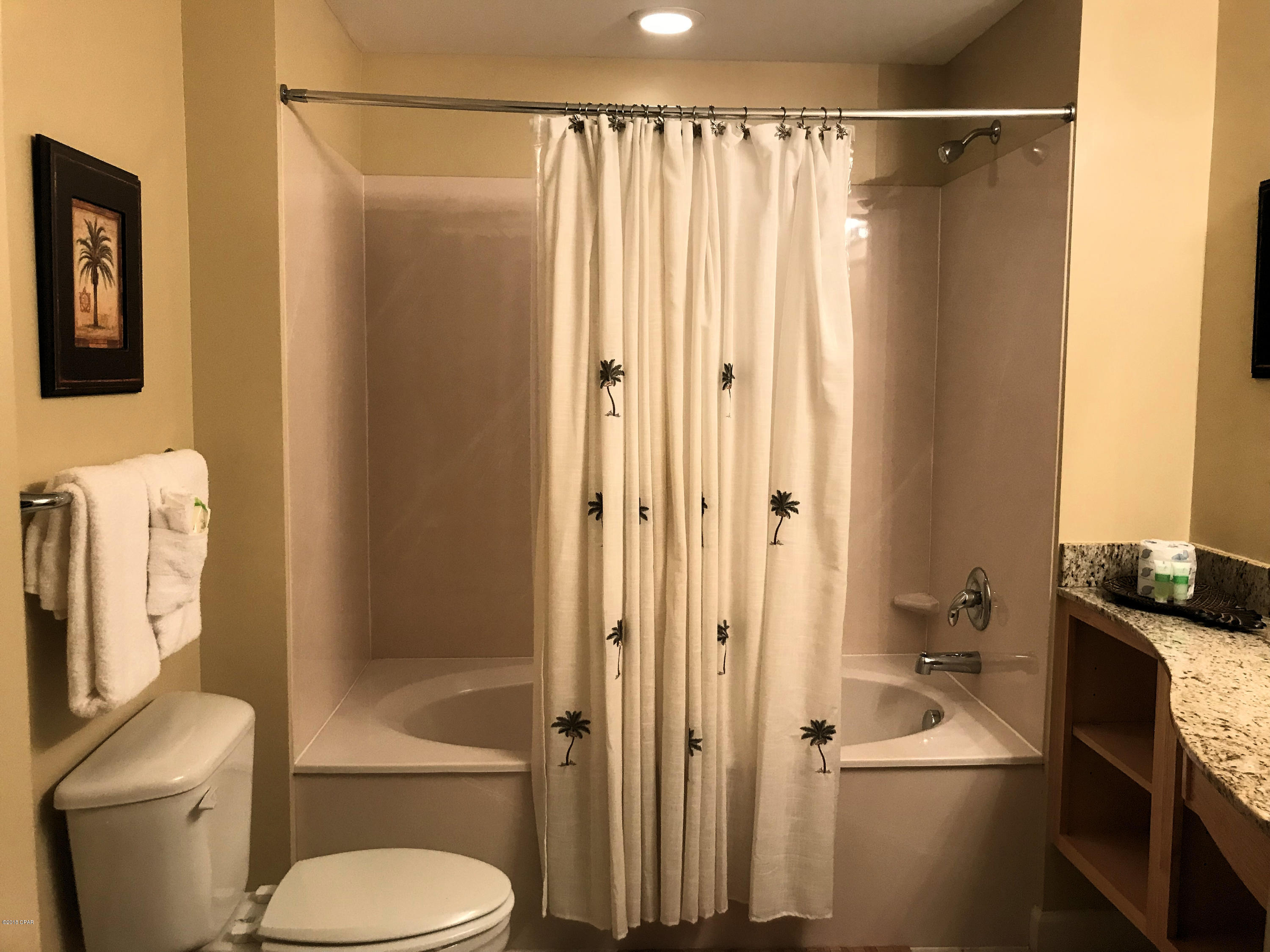 Splash Condo - Residential