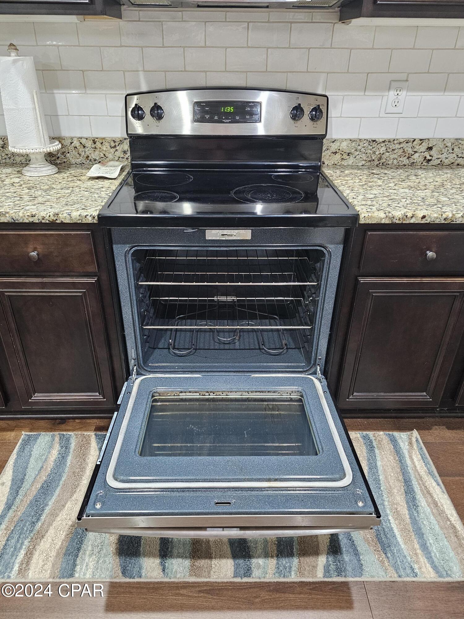 Lake Merial - Residential