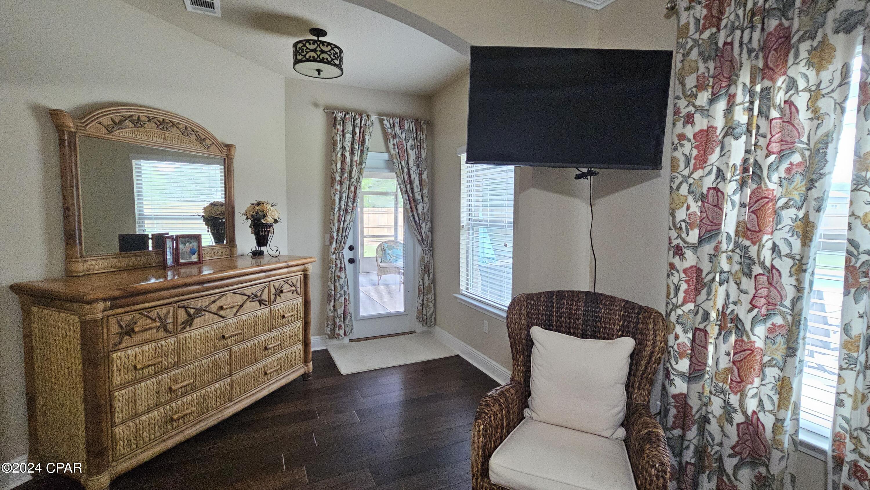 Lake Merial - Residential