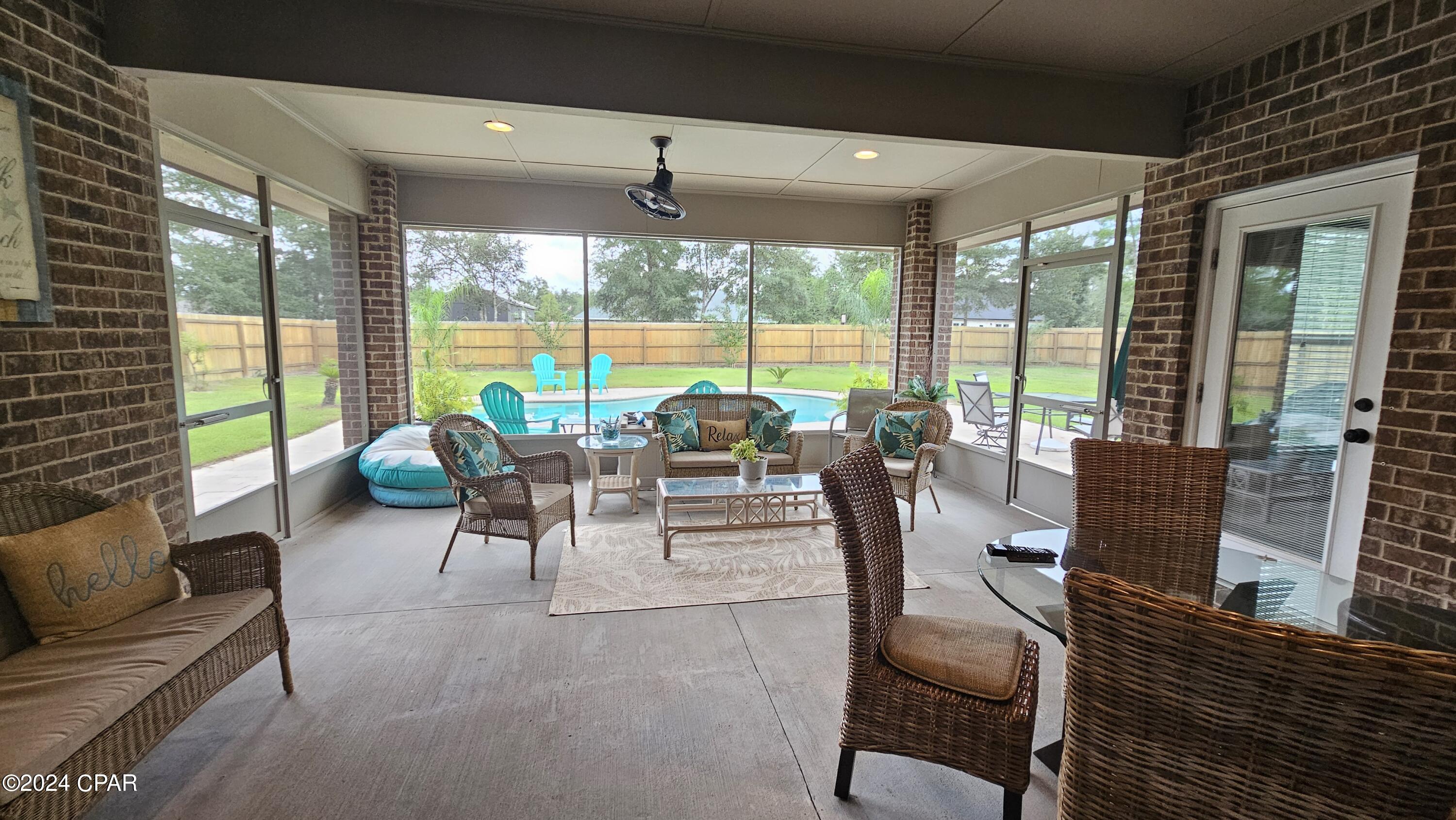 Lake Merial - Residential