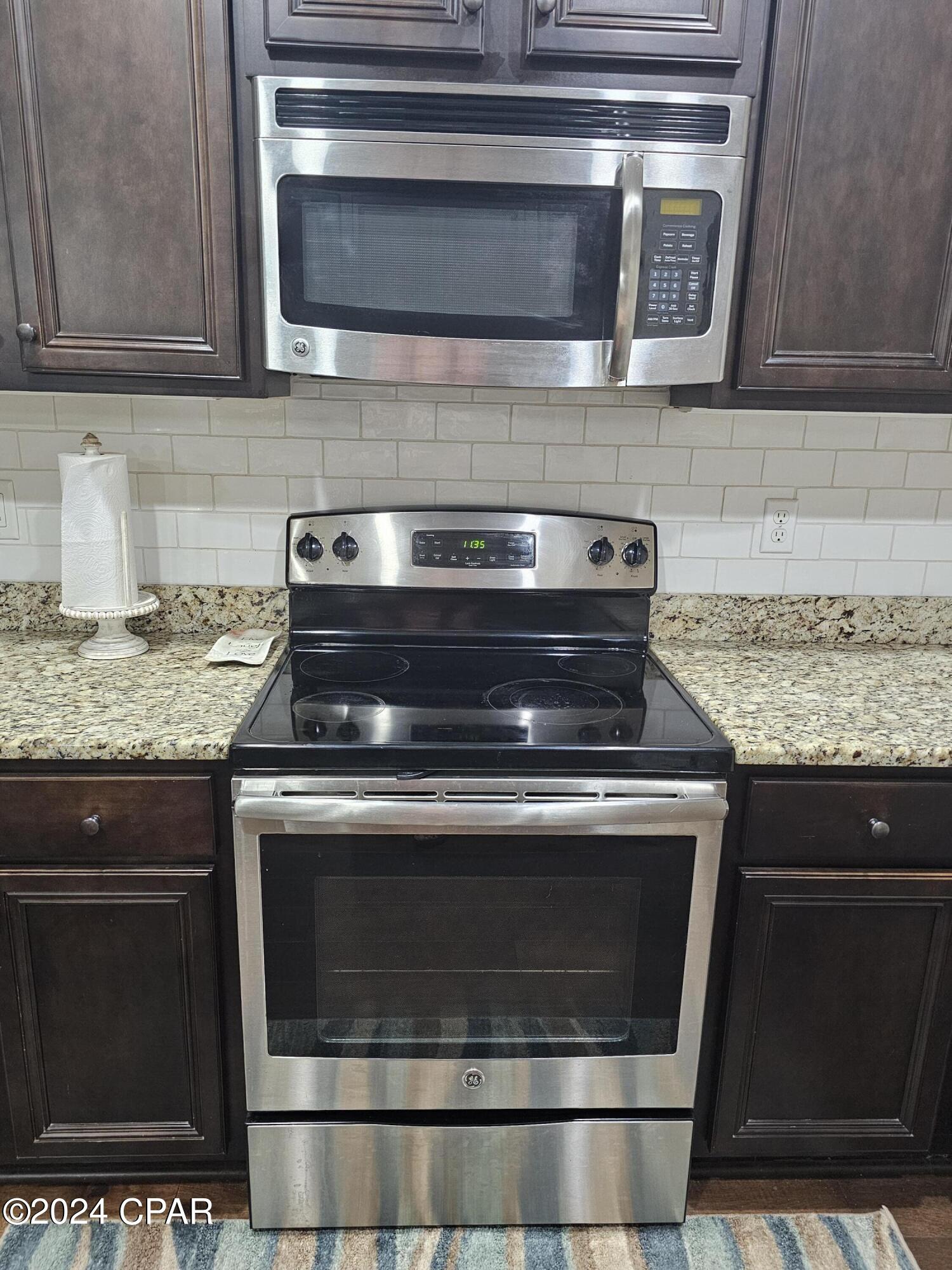 Lake Merial - Residential