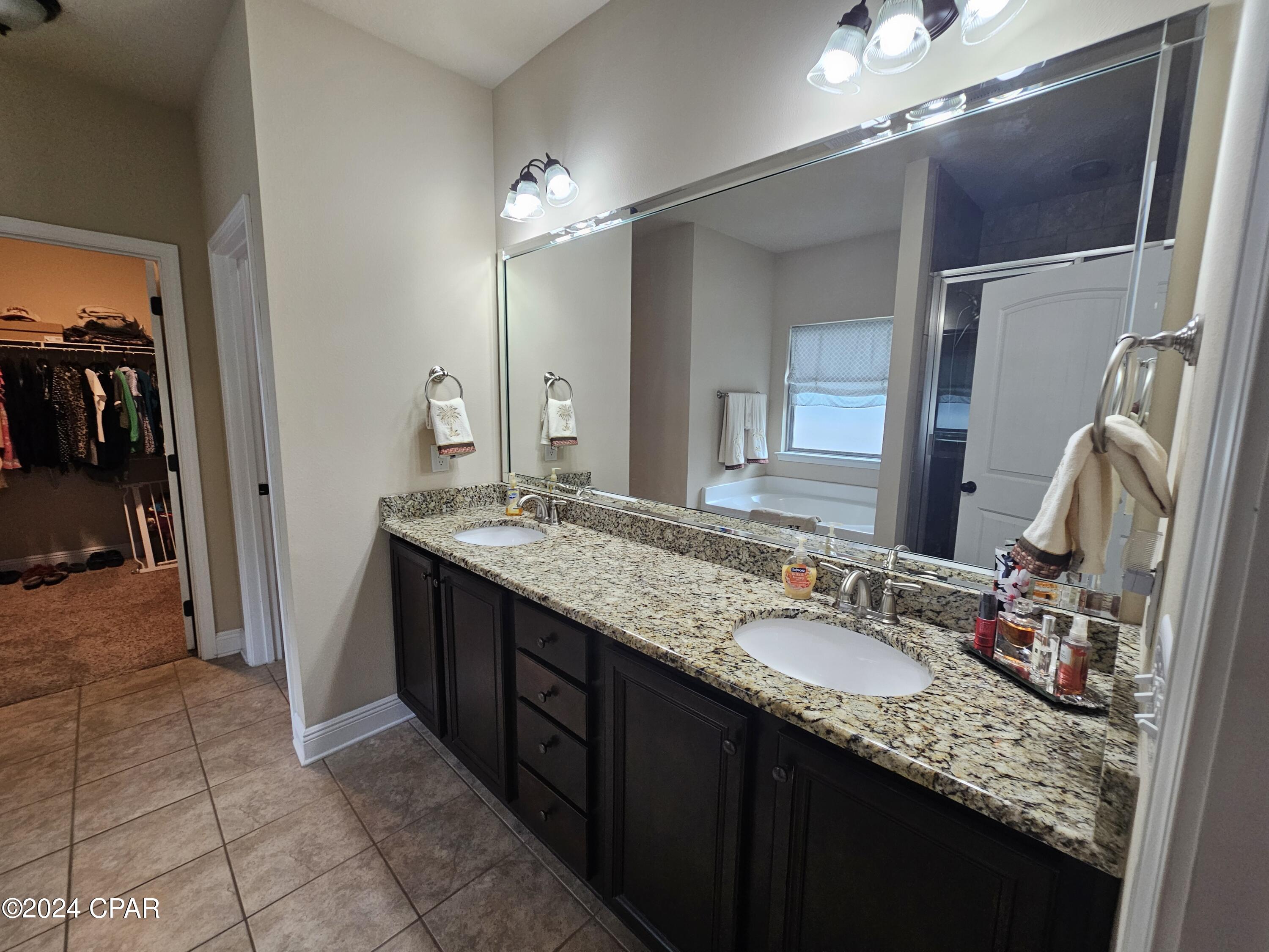 Lake Merial - Residential