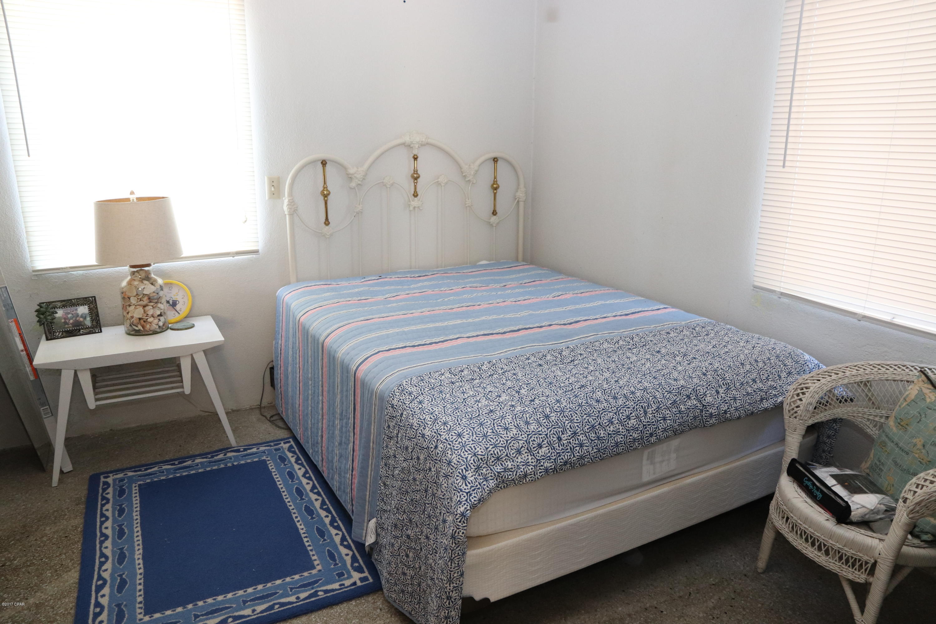 Laguna Beach Estates 6th Add - Commercial Sale